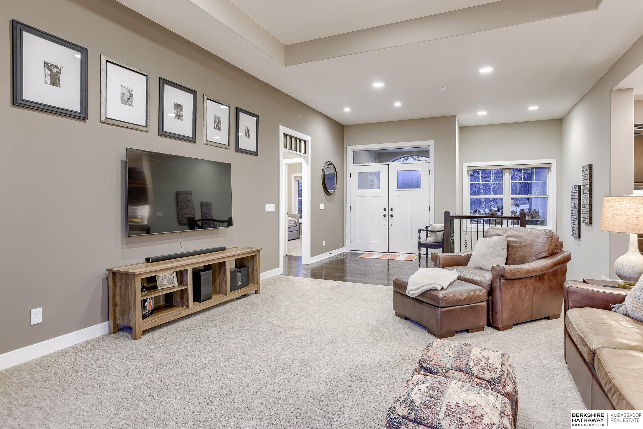 8680 Raven Drive, Louisville, Nebraska image 4
