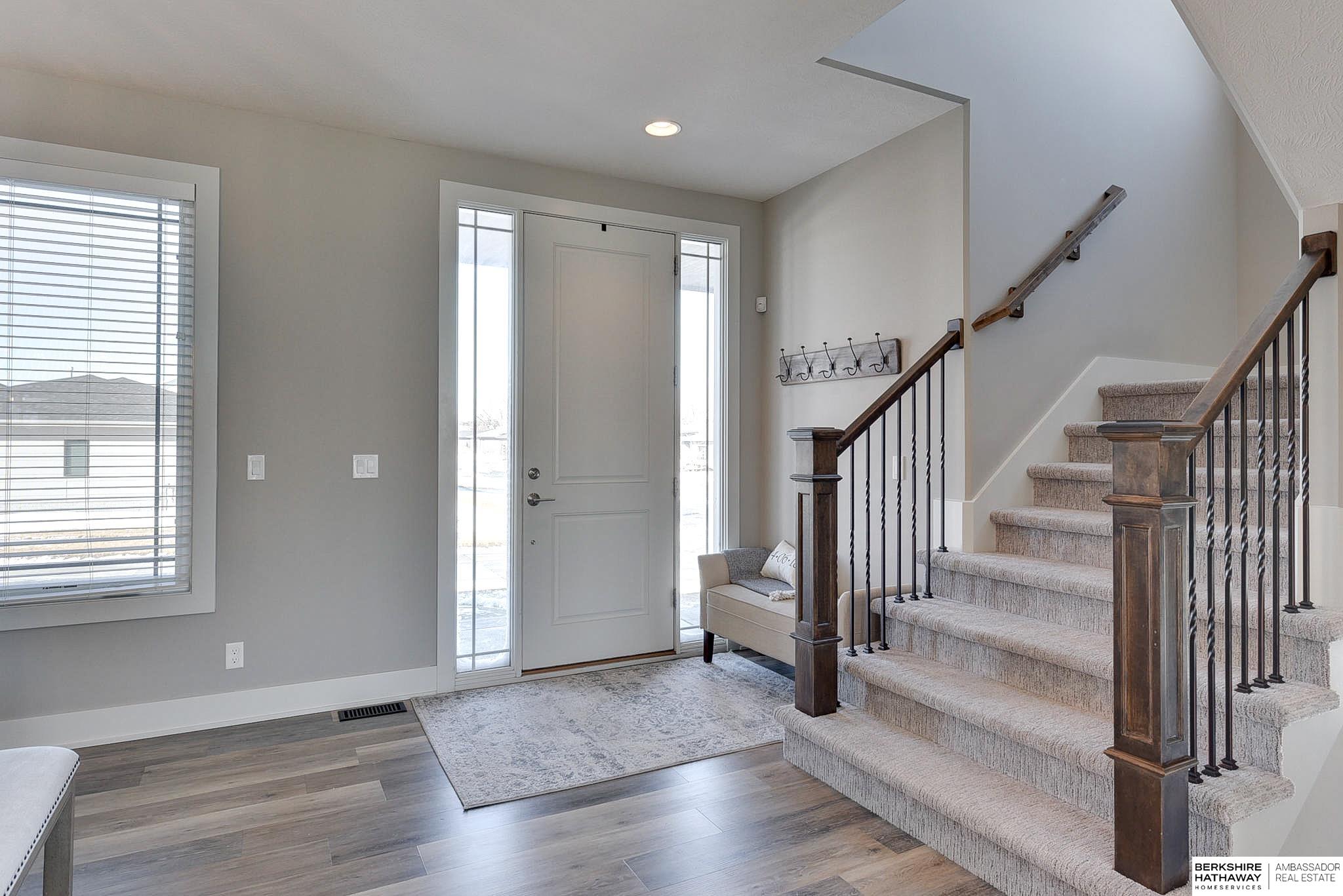18407 Lake Street, Omaha, Nebraska image 2