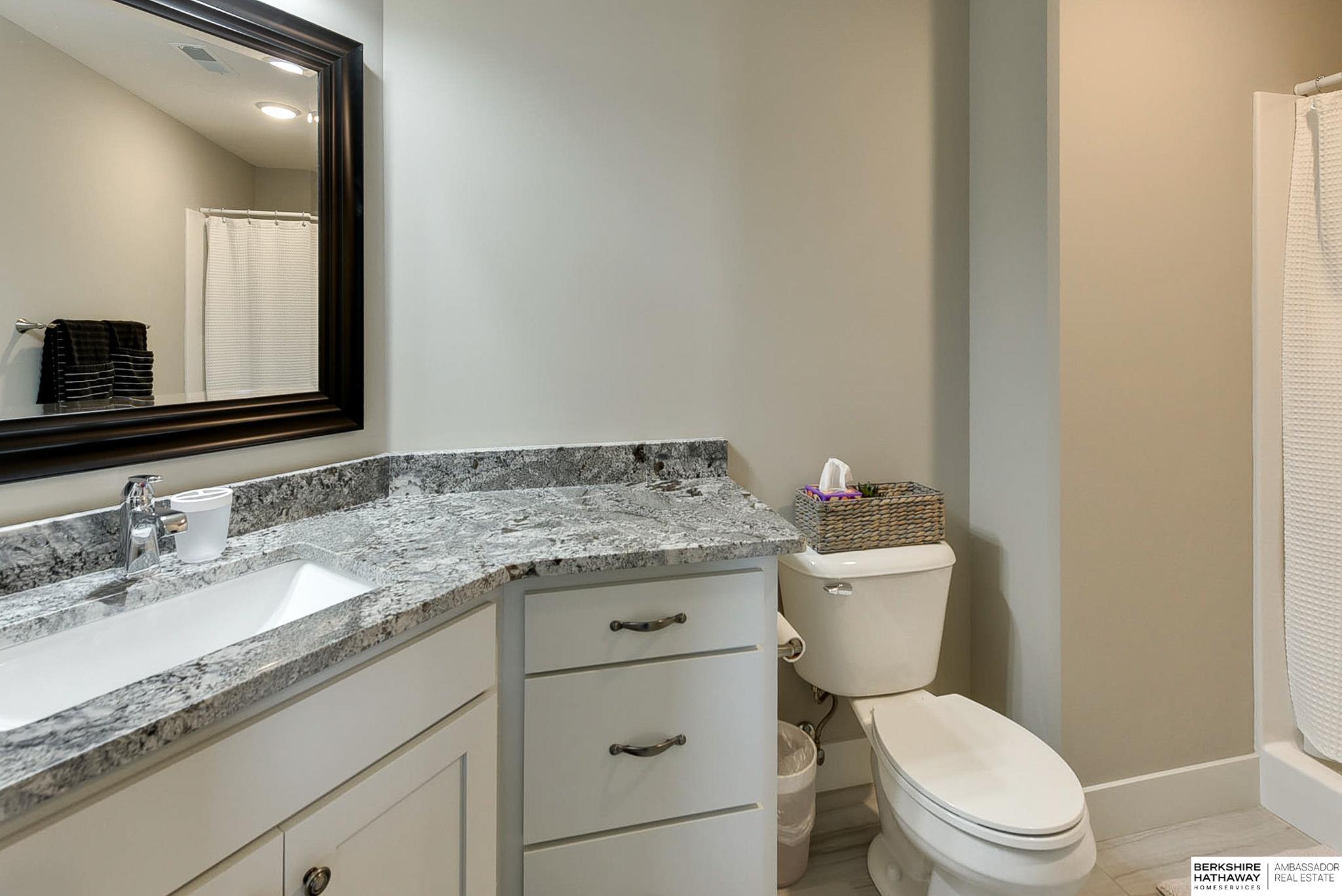 18407 Lake Street, Omaha, Nebraska image 30