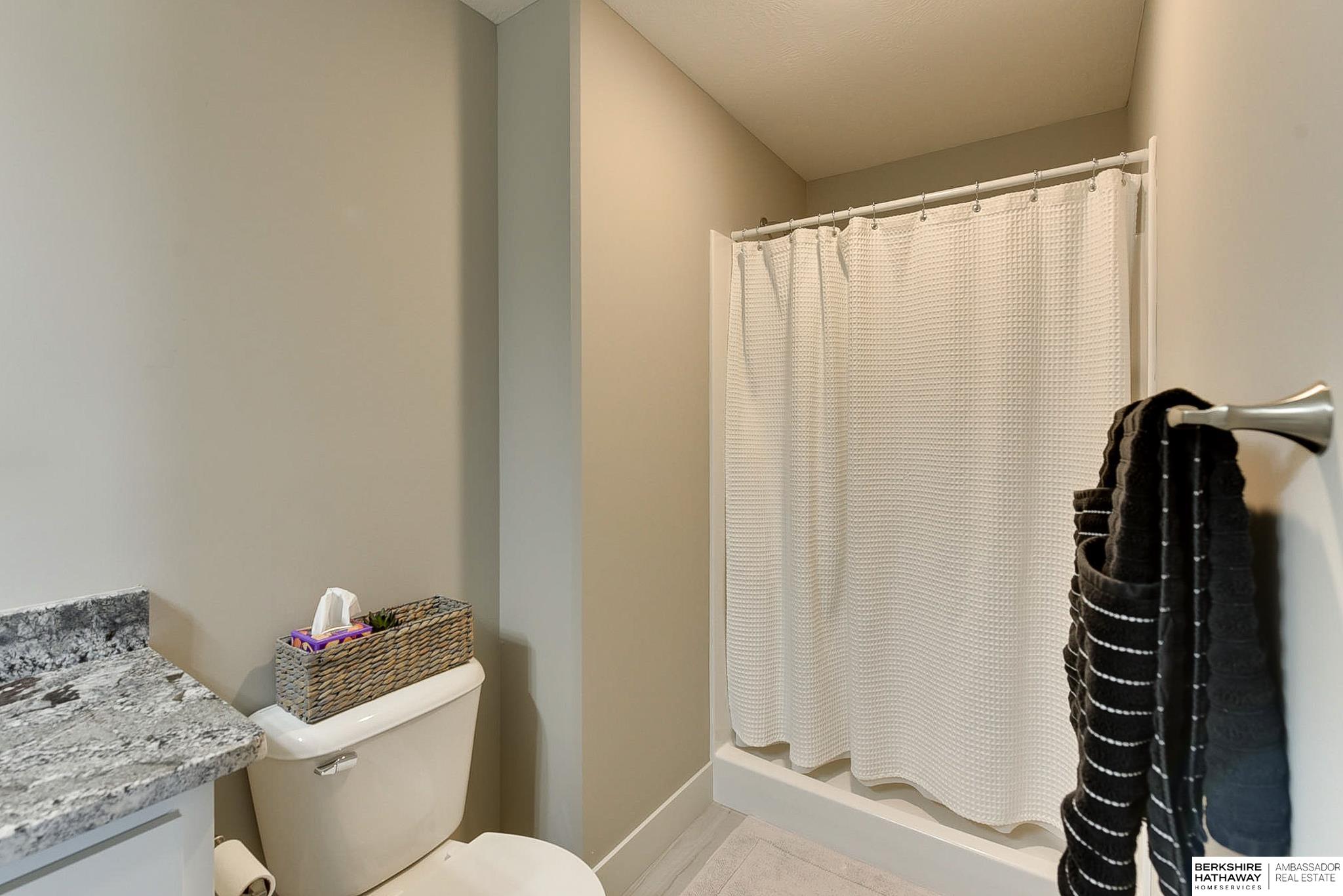 18407 Lake Street, Omaha, Nebraska image 31
