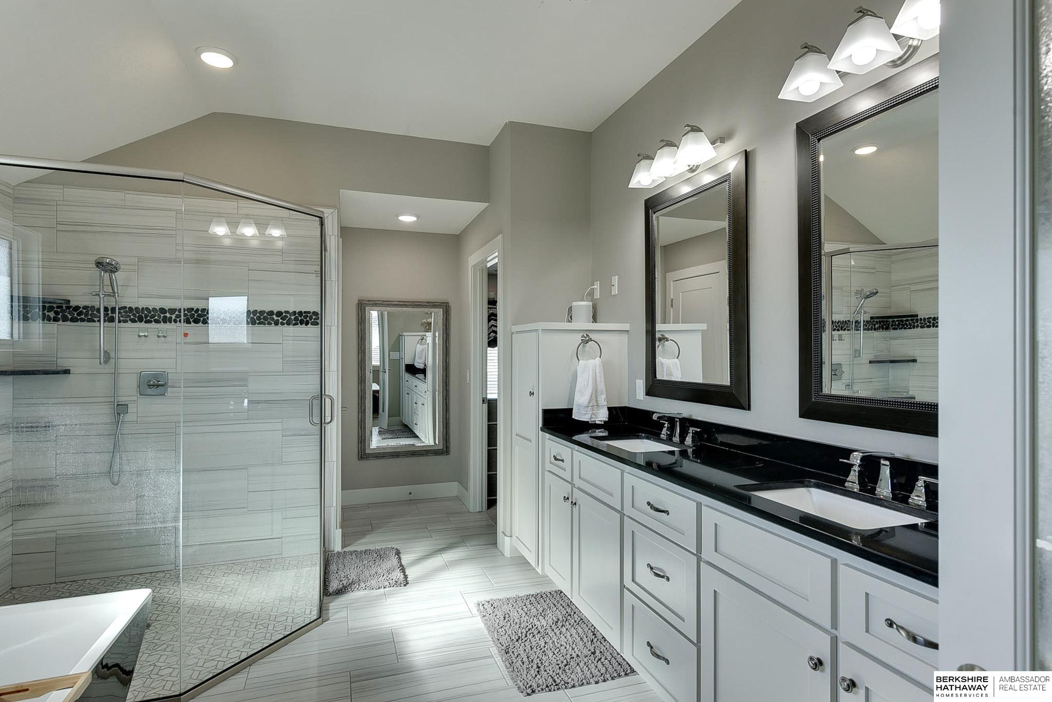 18407 Lake Street, Omaha, Nebraska image 39