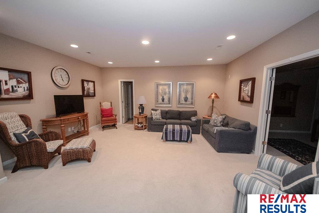 14705 Hartman Plaza, Omaha, Nebraska image 28