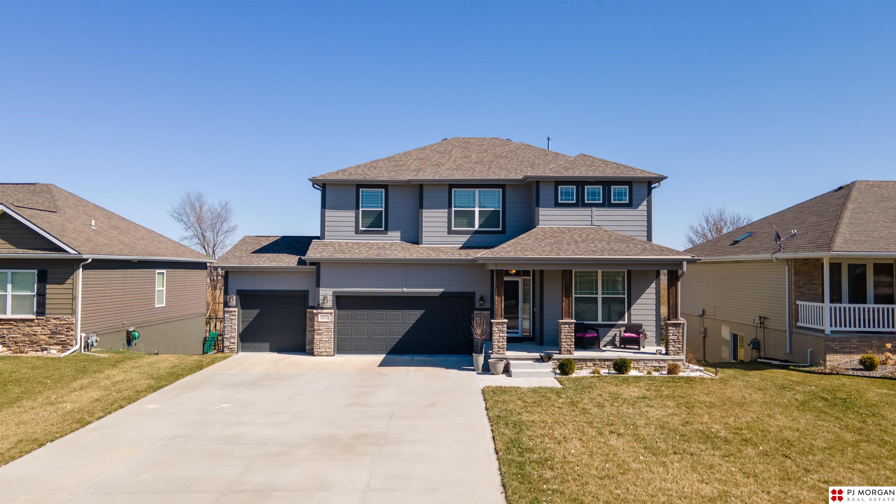 10211 Rosewater Parkway, Bennington, Nebraska image 1