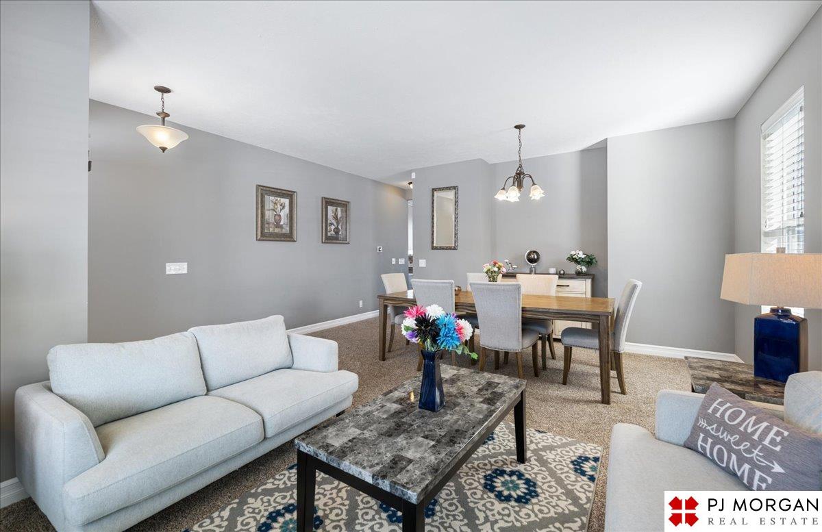 10211 Rosewater Parkway, Bennington, Nebraska image 3