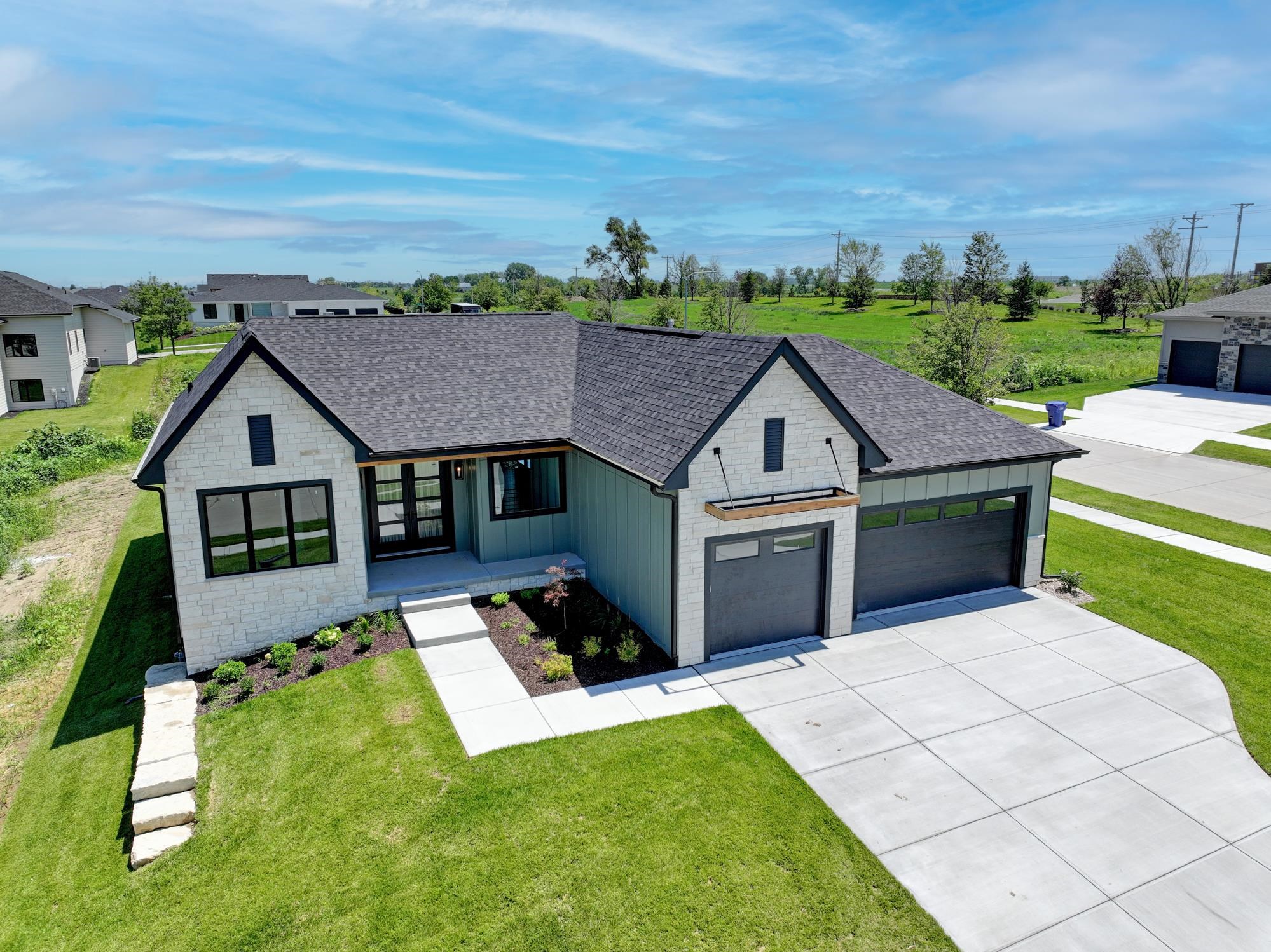 3923 S 213th