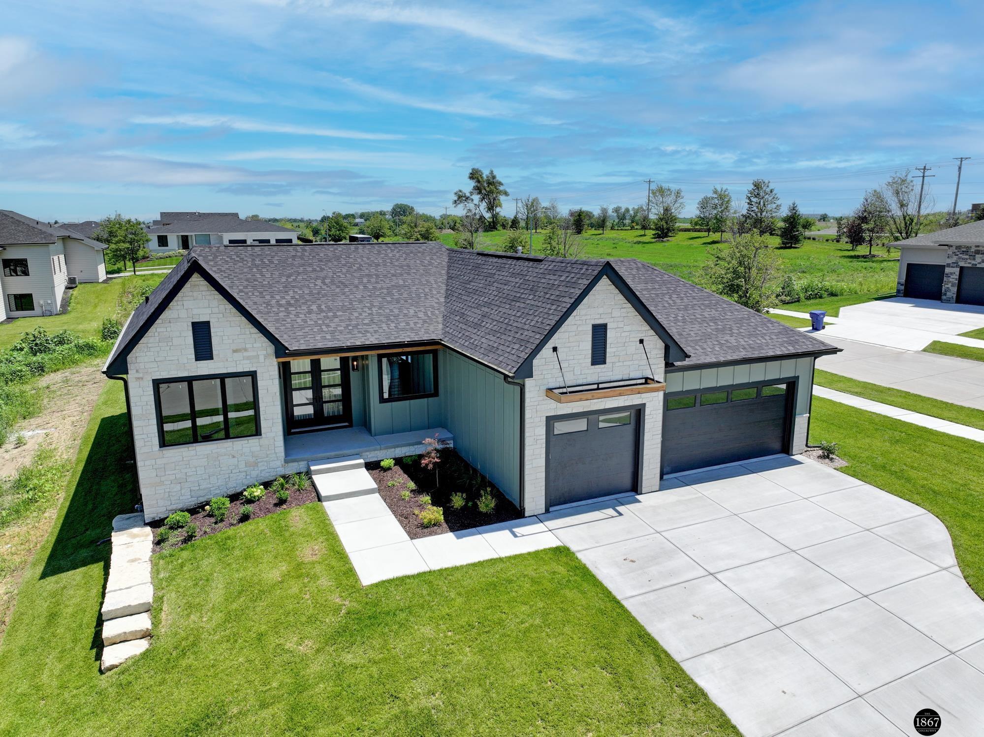 3923 S 213th