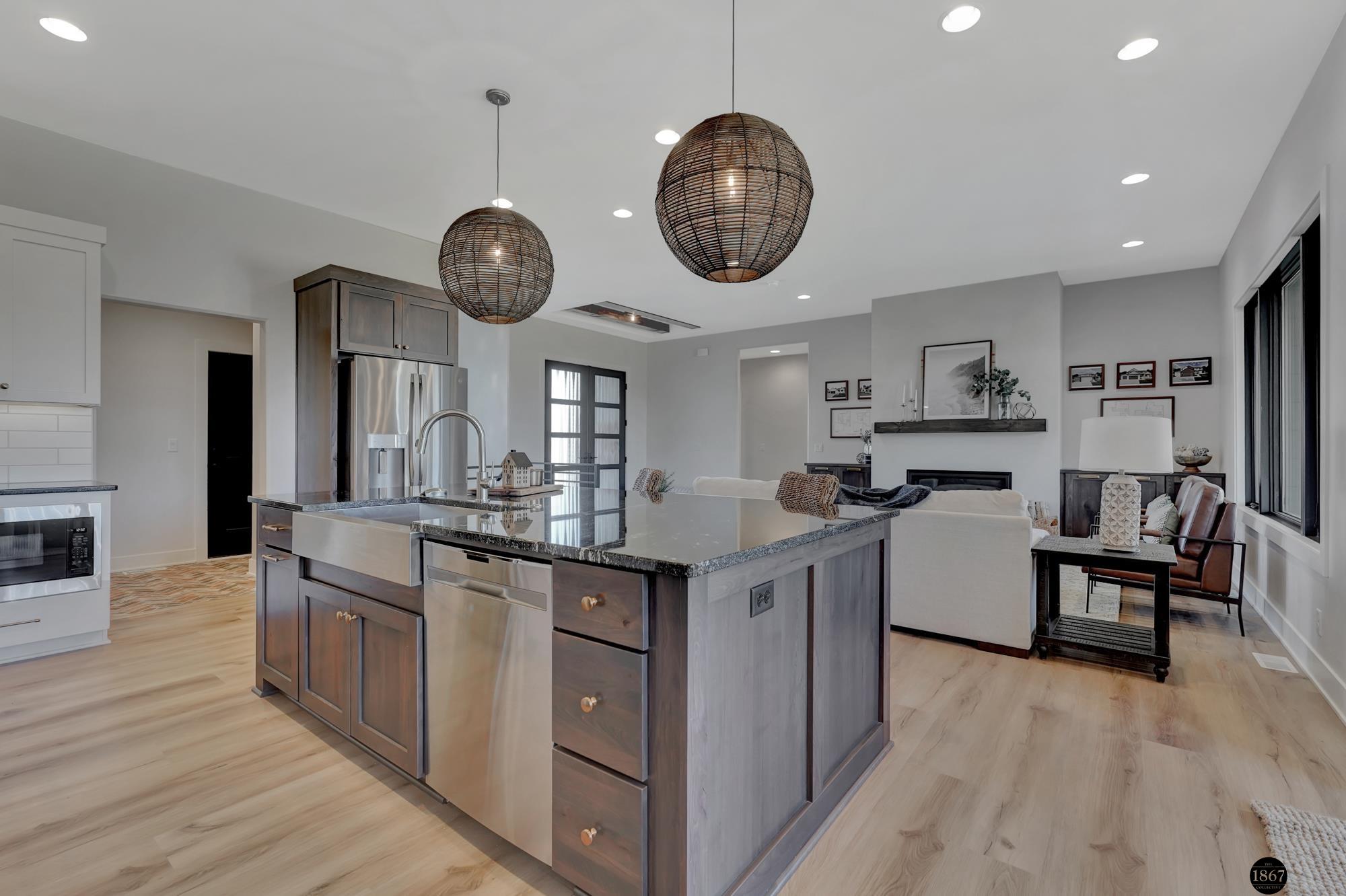 3923 S 213th