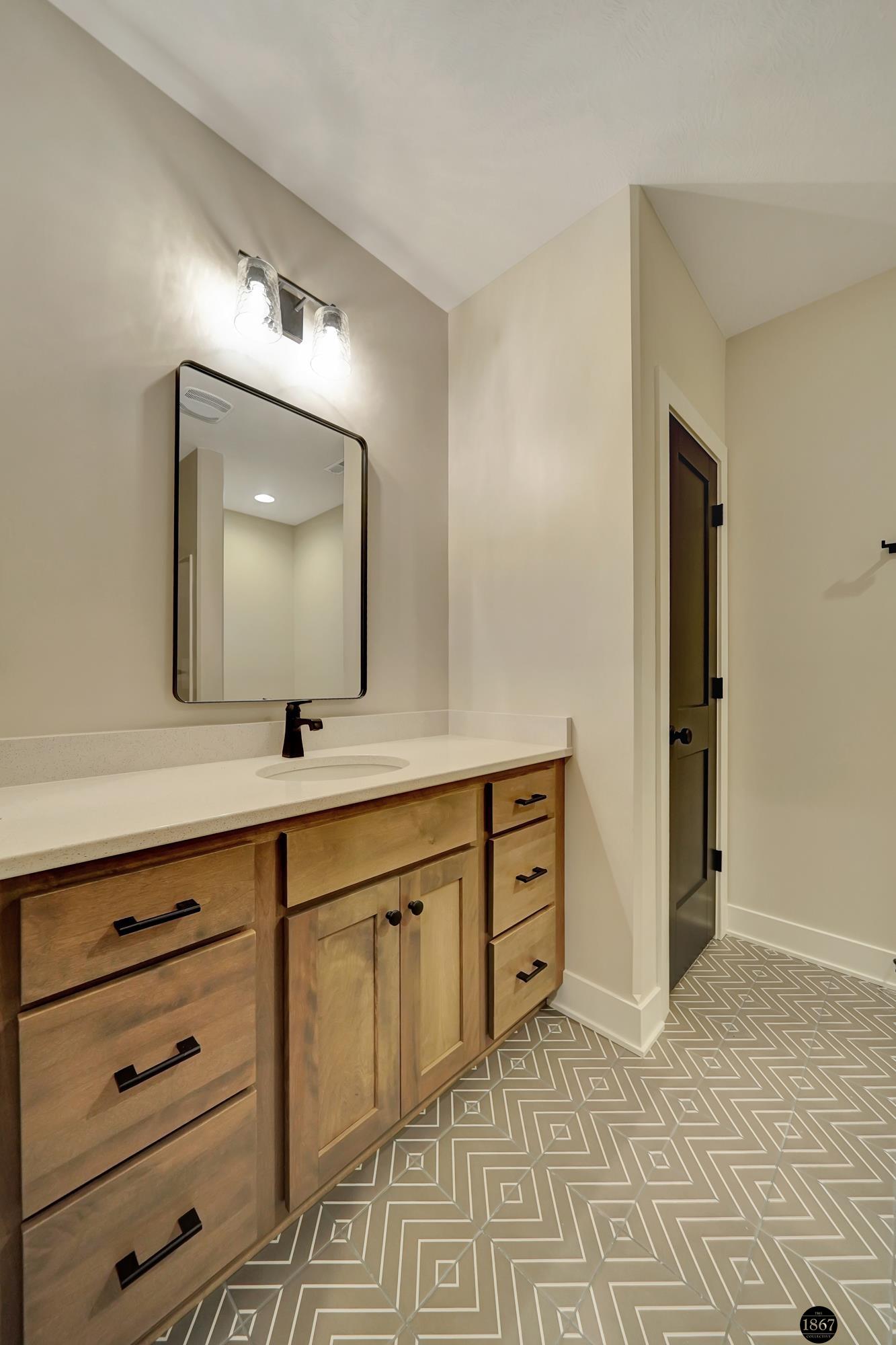 3923 S 213th