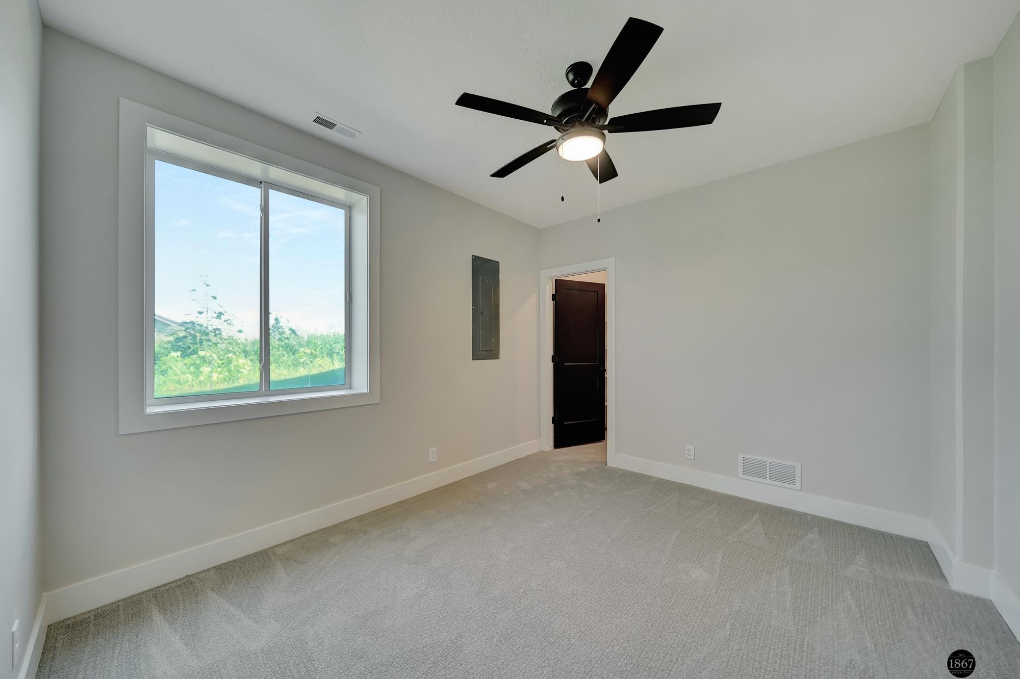 3923 S 213th