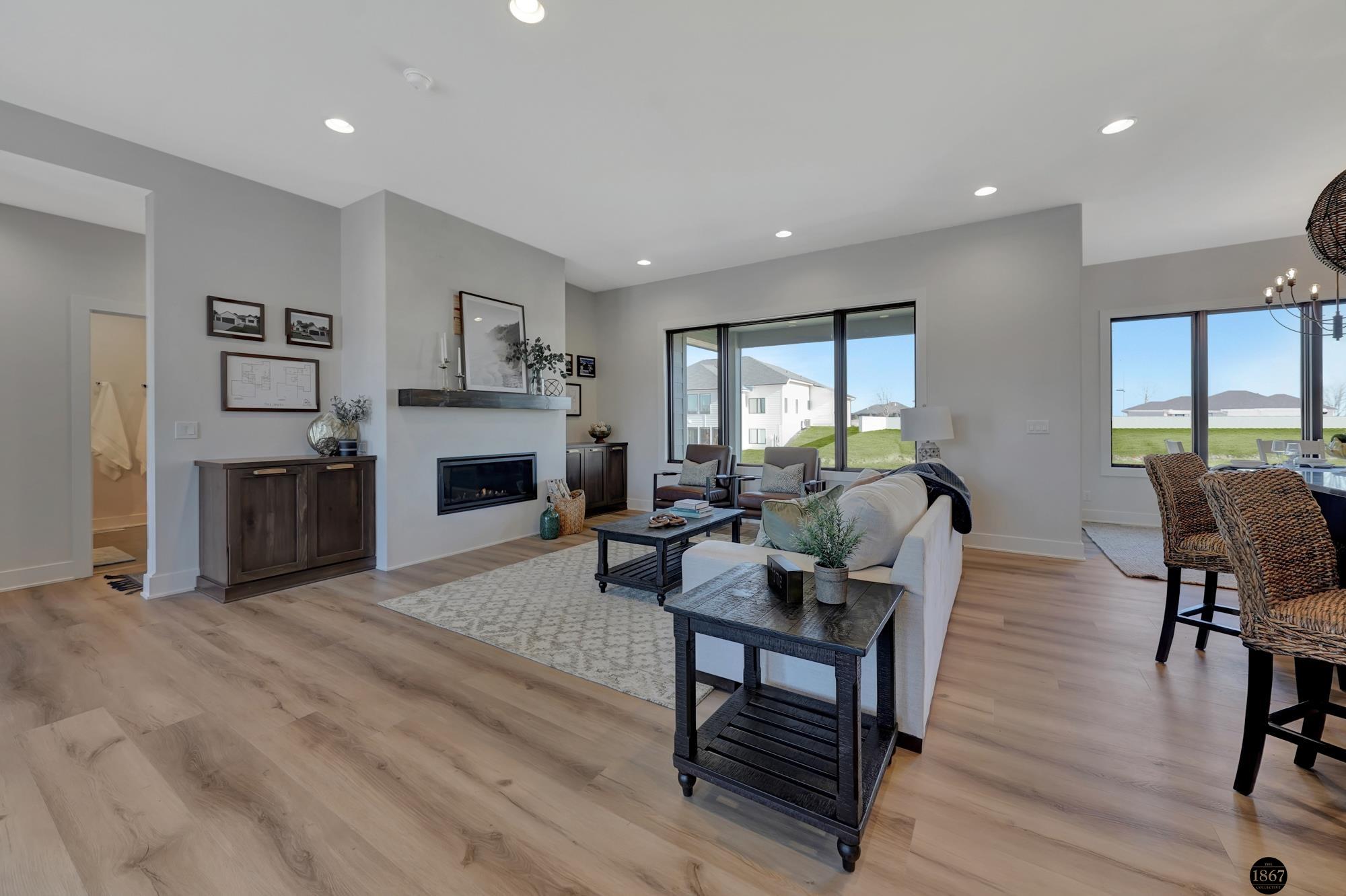 3923 S 213th