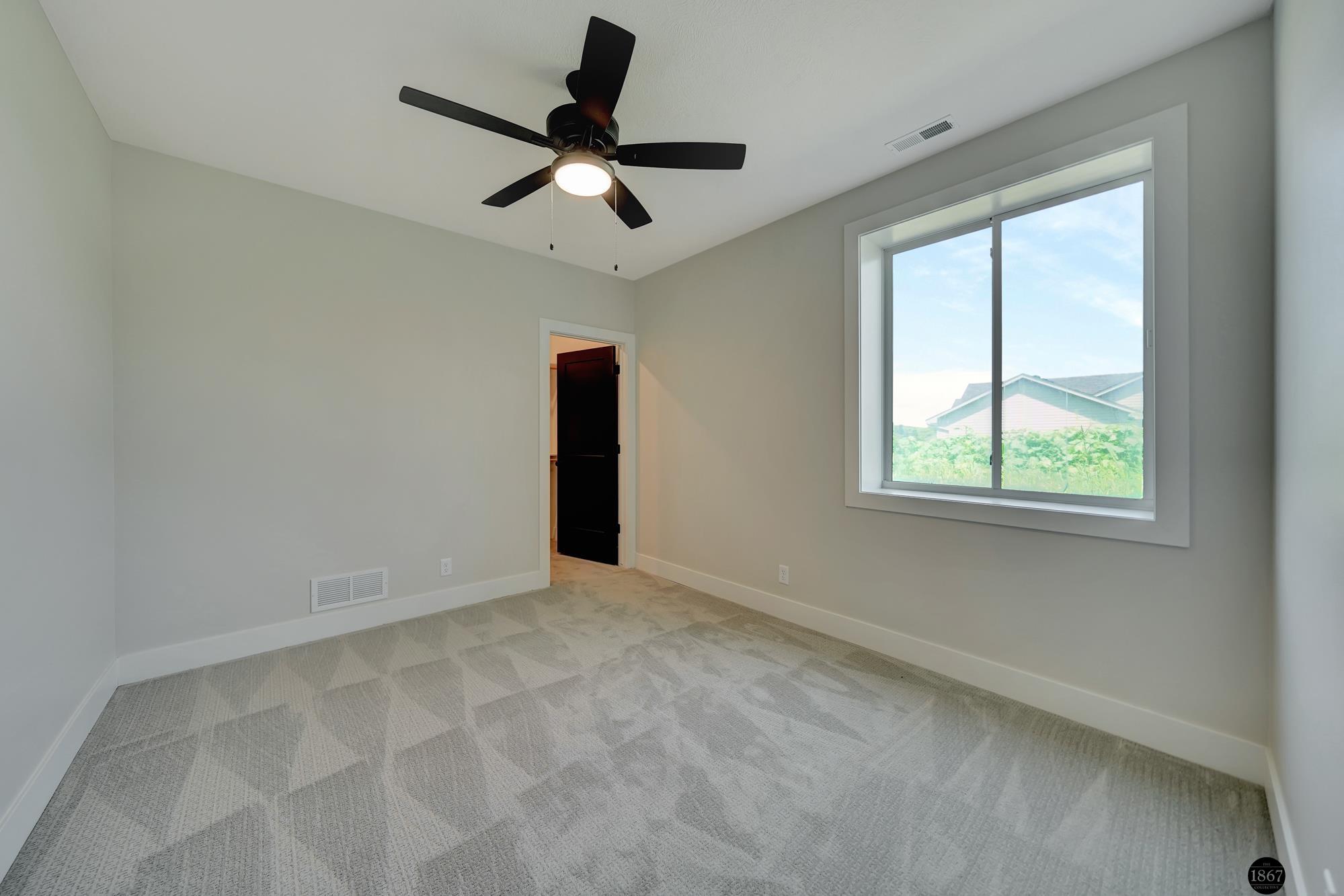 3923 S 213th