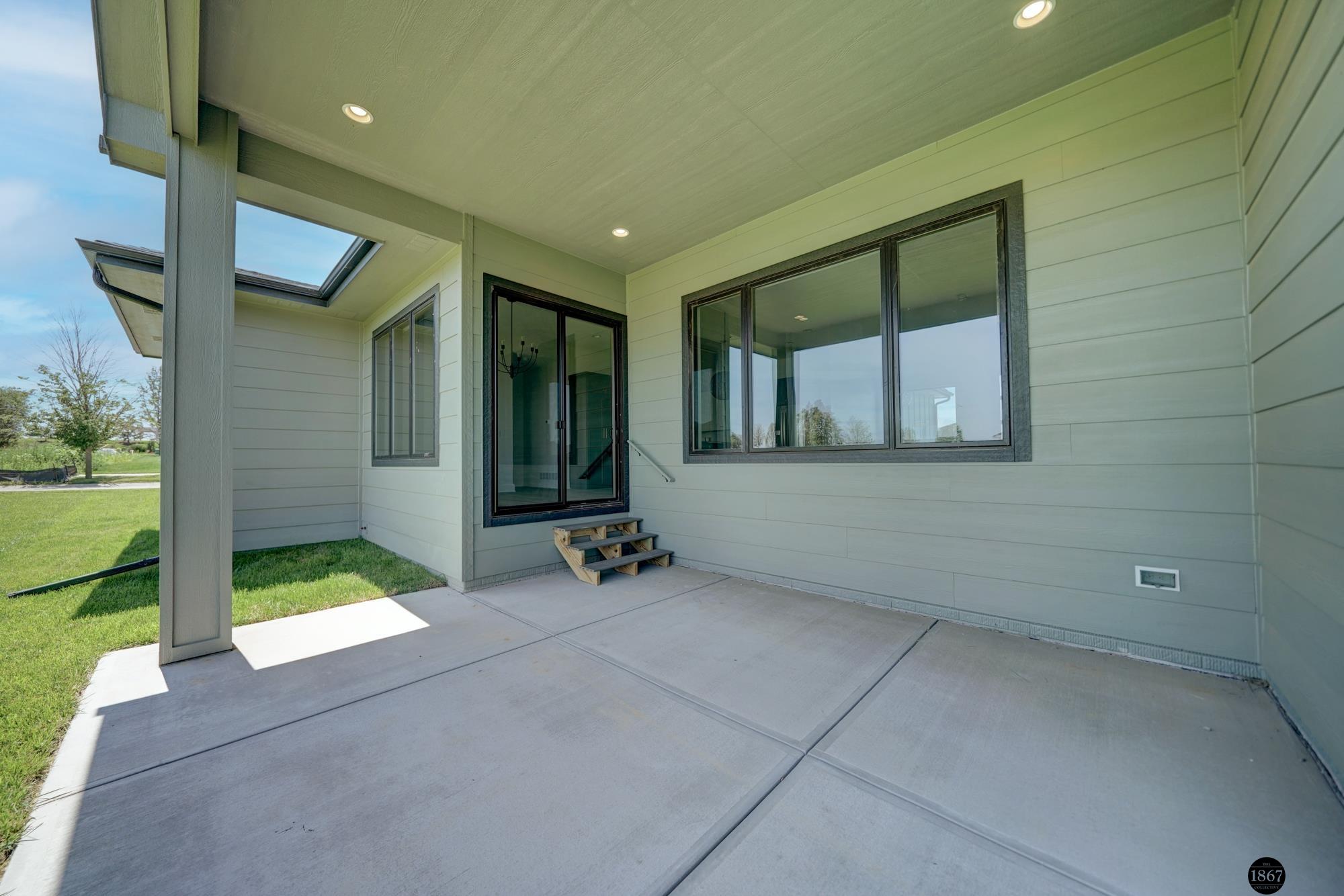 3923 S 213th