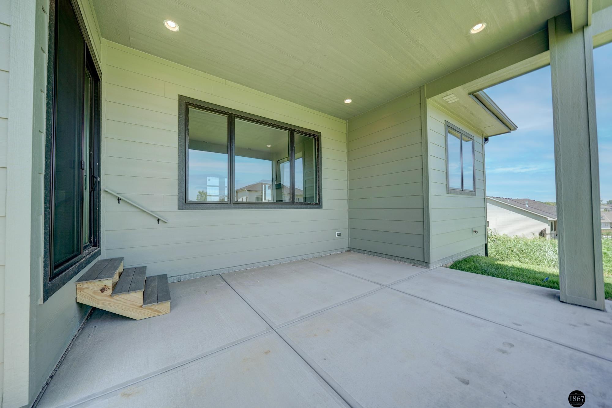 3923 S 213th