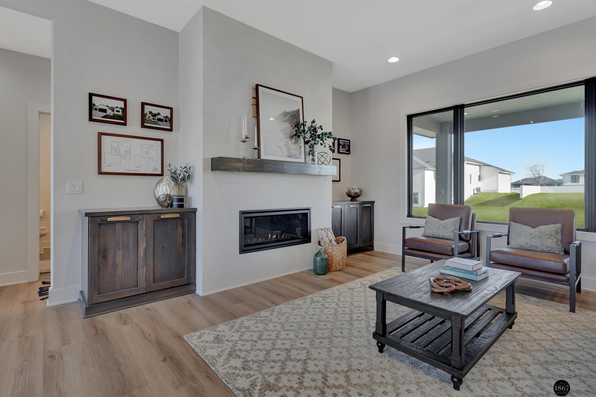 3923 S 213th