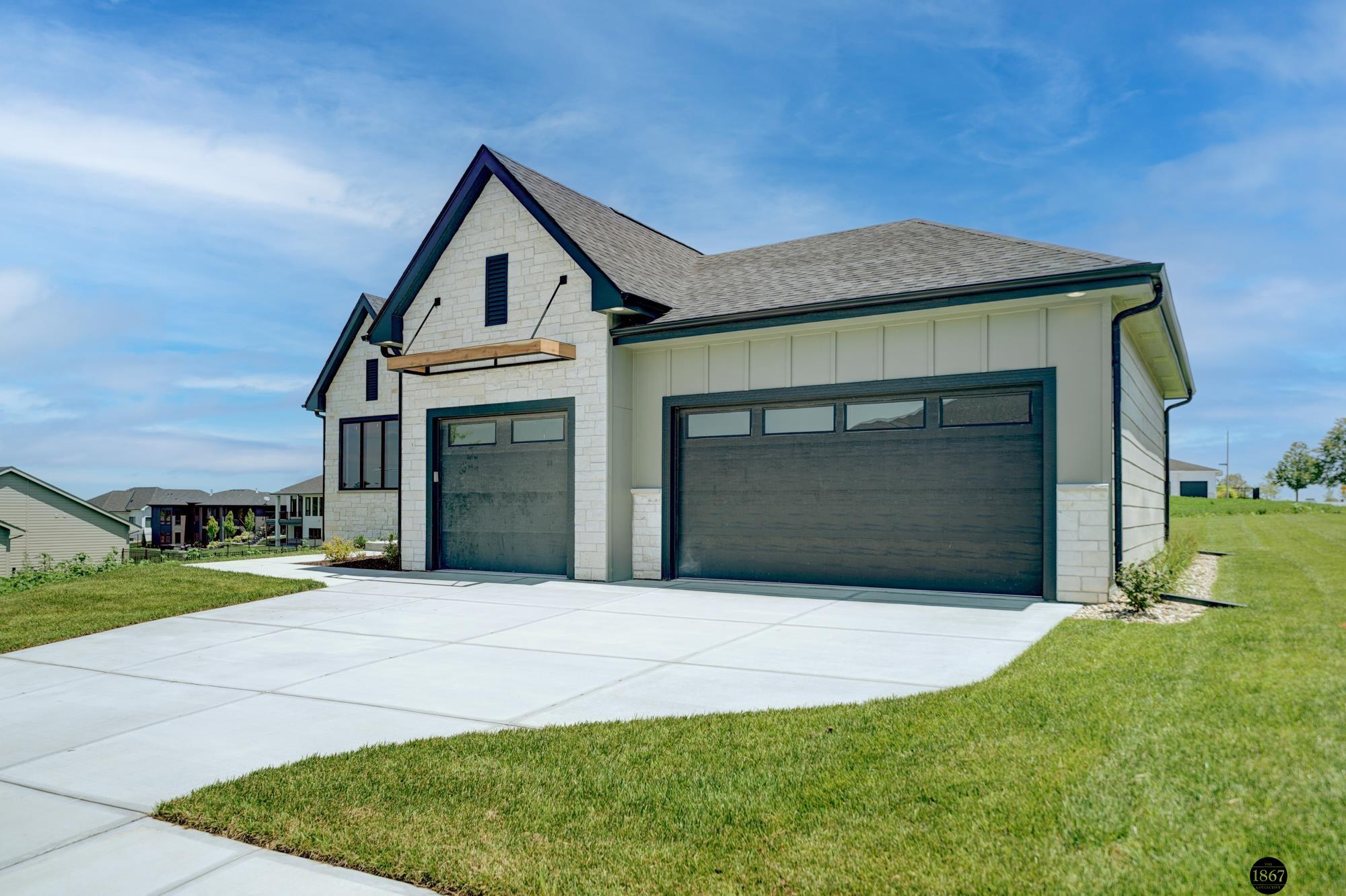 3923 S 213th