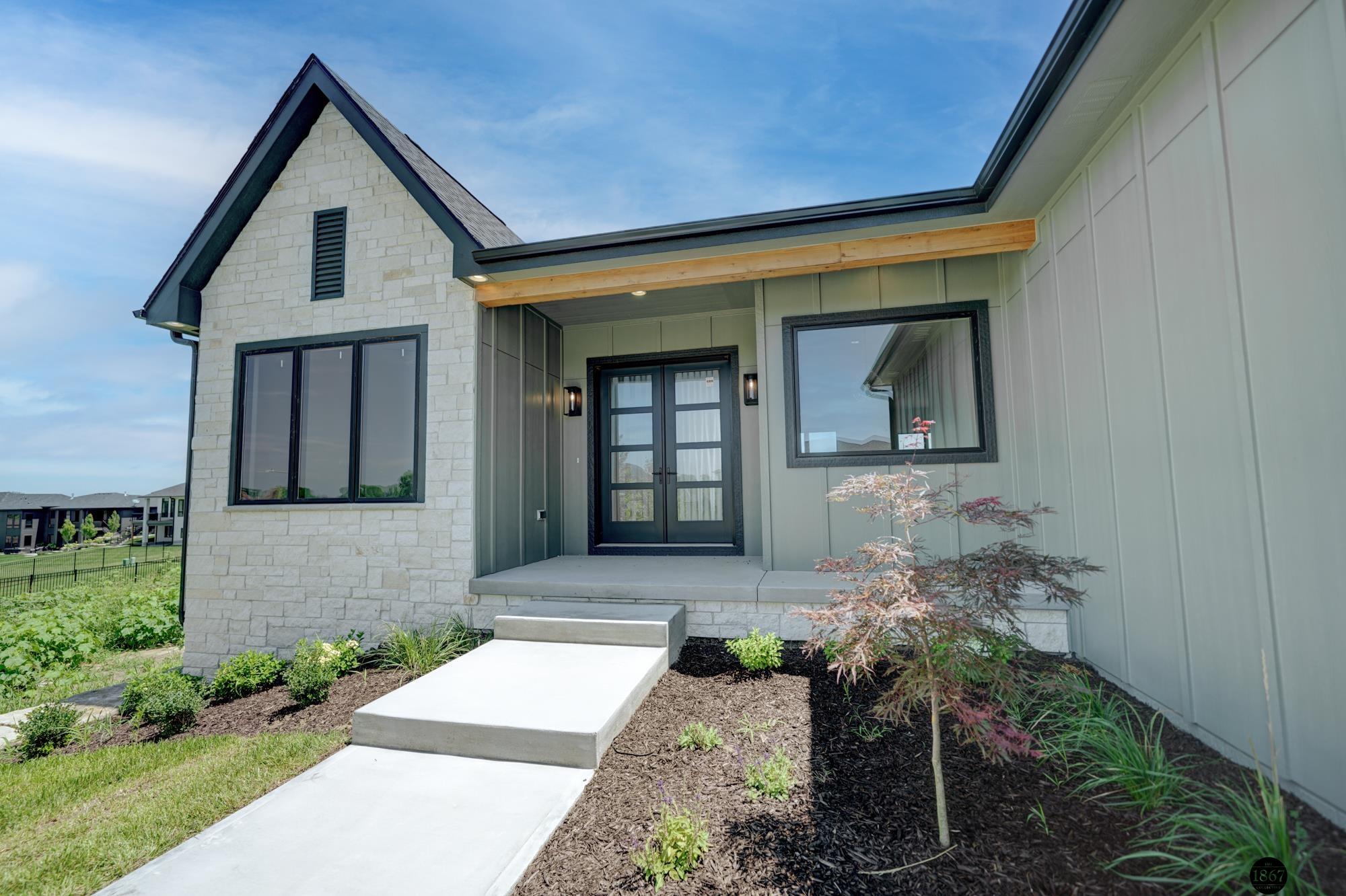 3923 S 213th