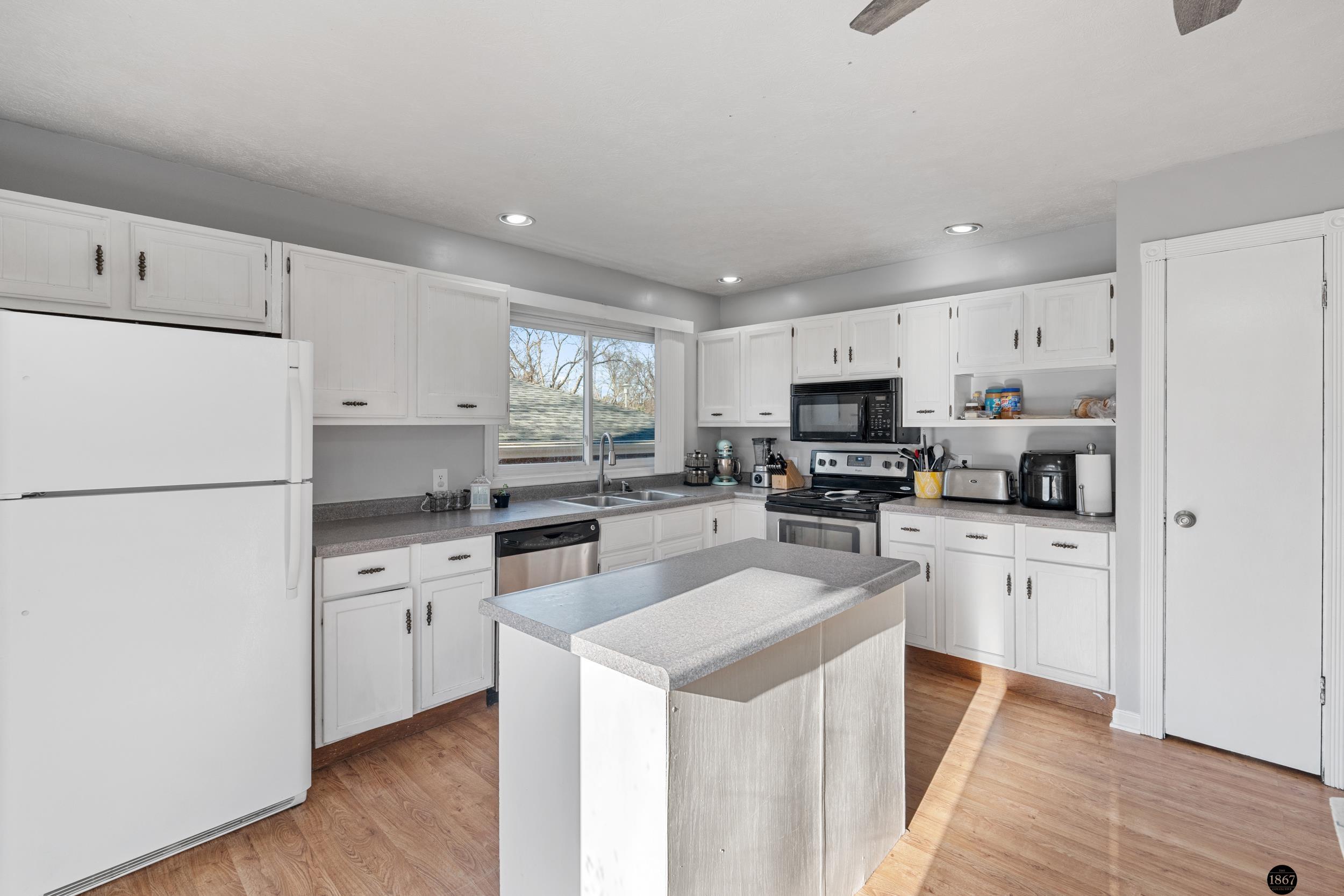 4800 Woodhaven