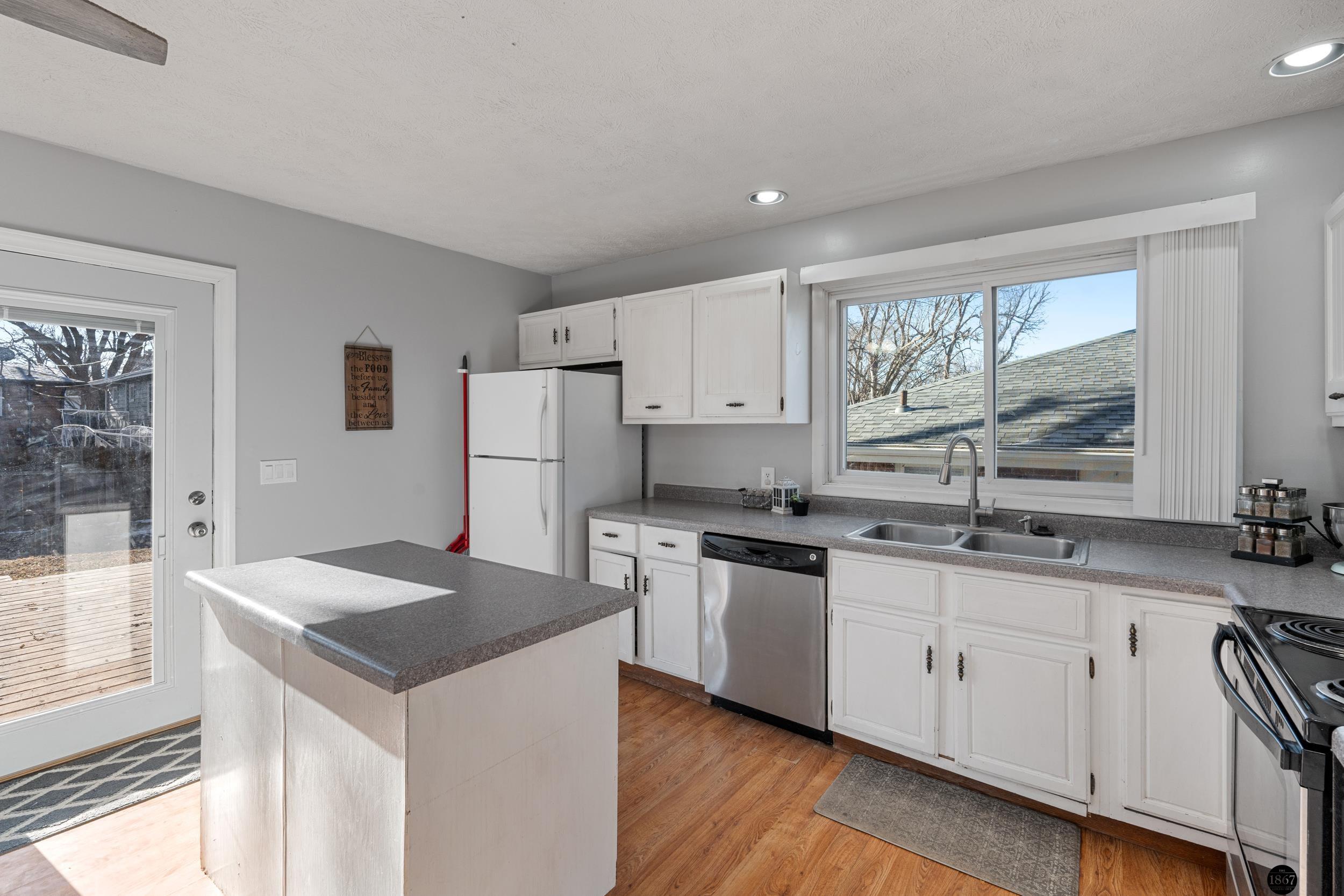 4800 Woodhaven