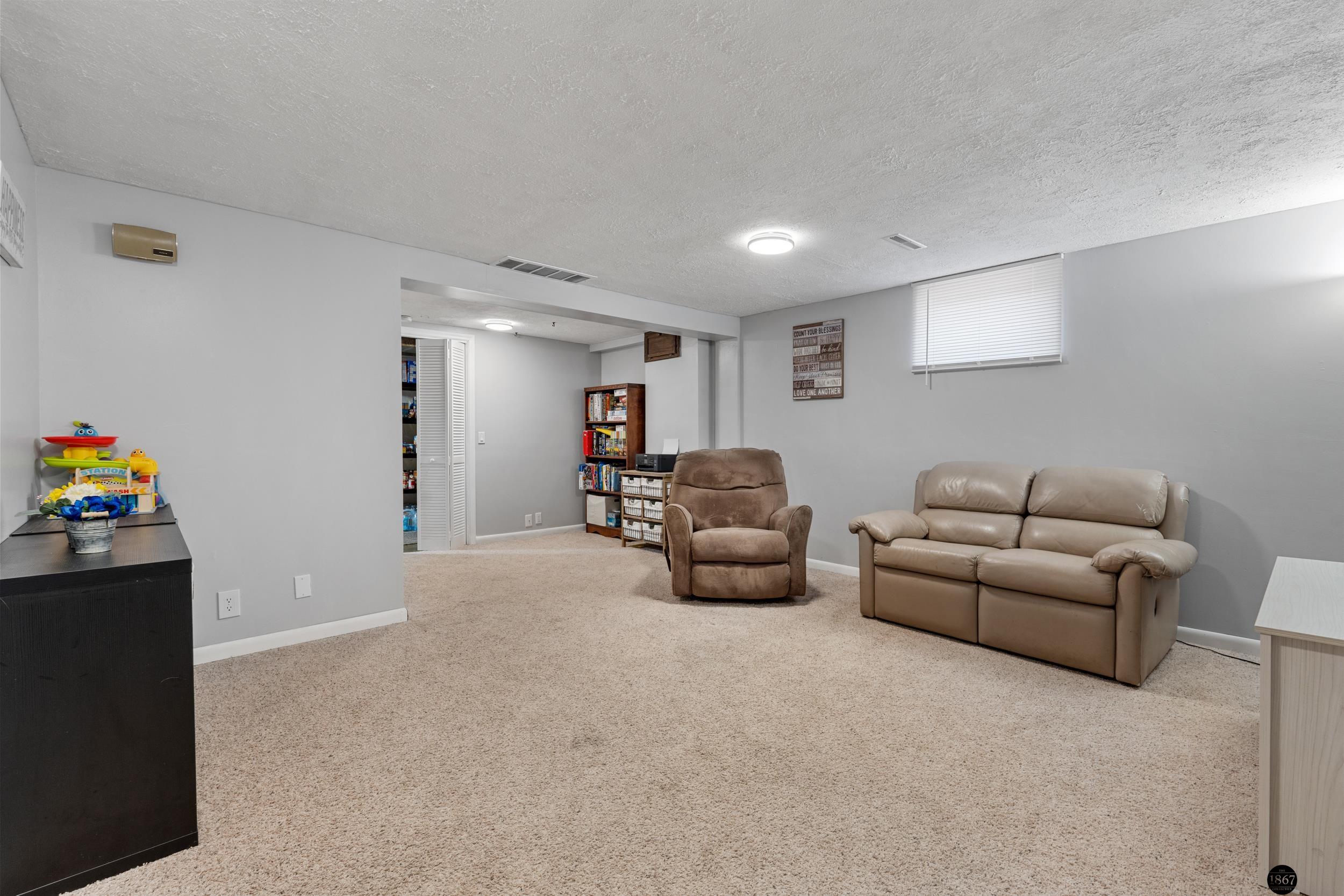 4800 Woodhaven