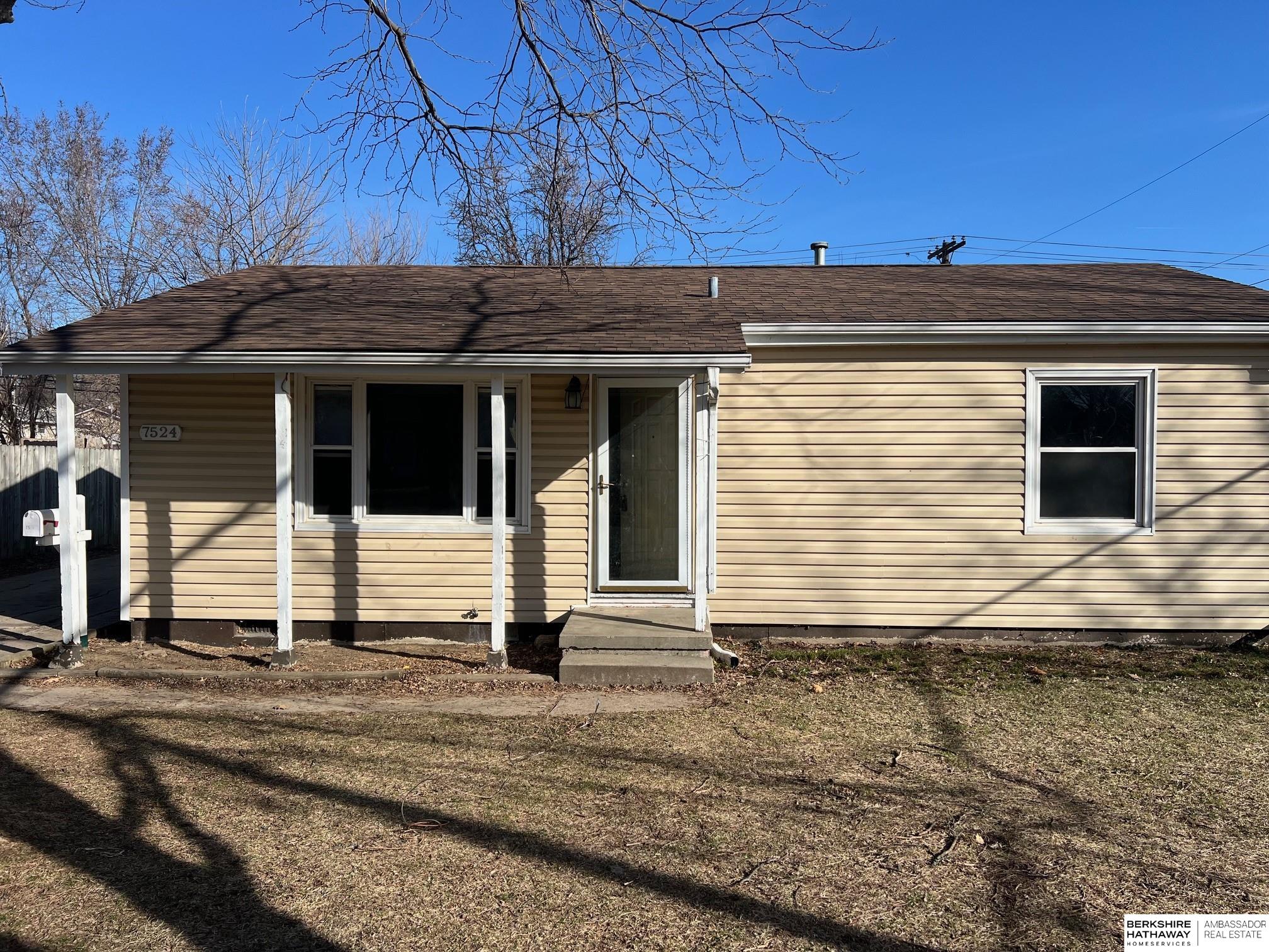 7524 Valley Road, La Vista