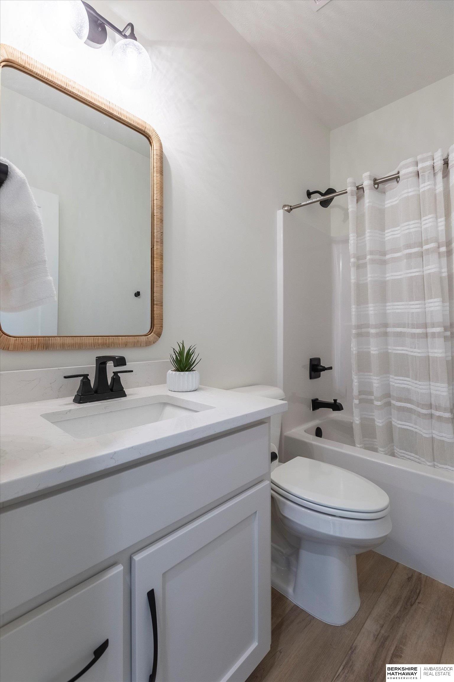 21805 Parkview Drive, Gretna, Nebraska image 32