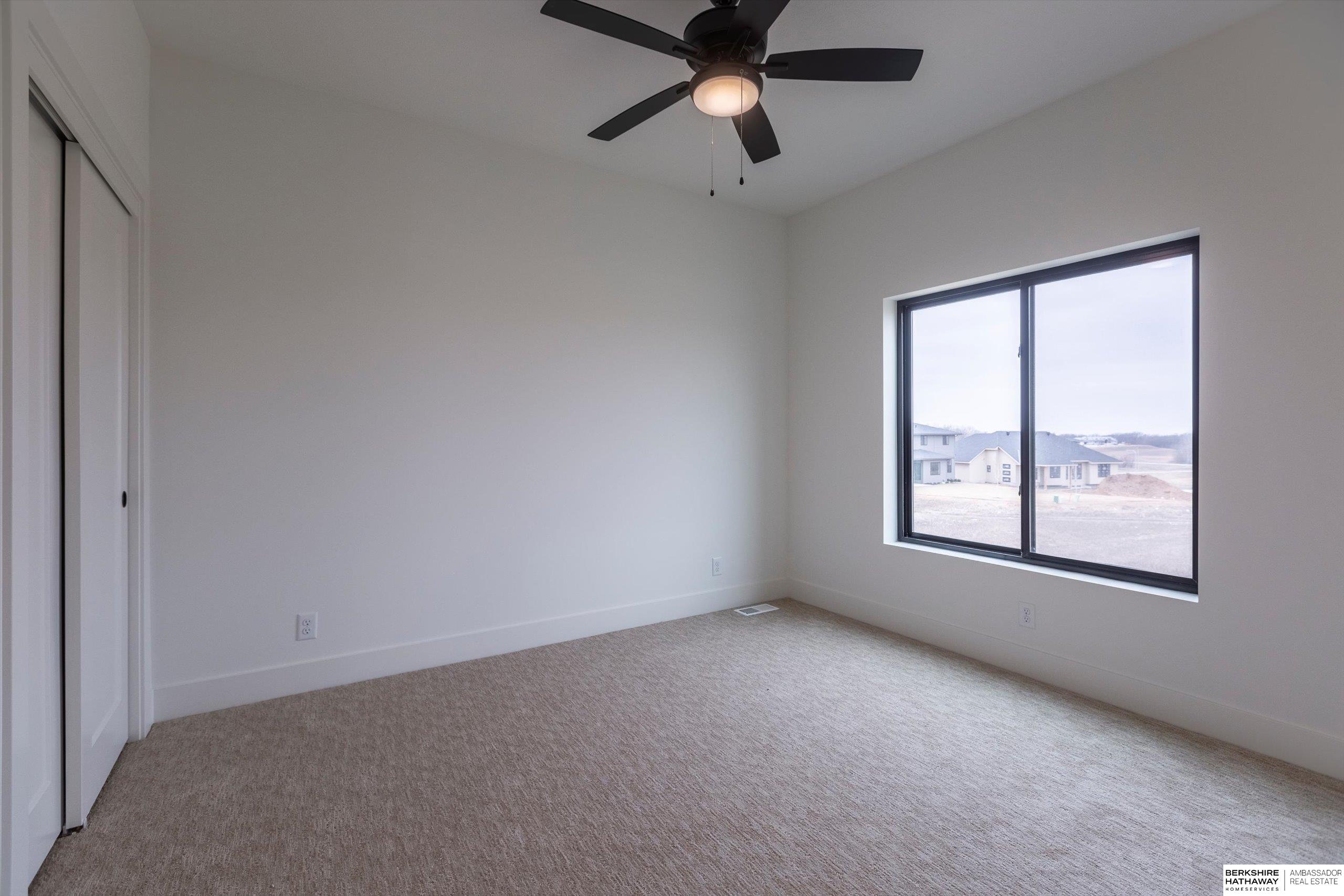 21805 Parkview Drive, Gretna, Nebraska image 33