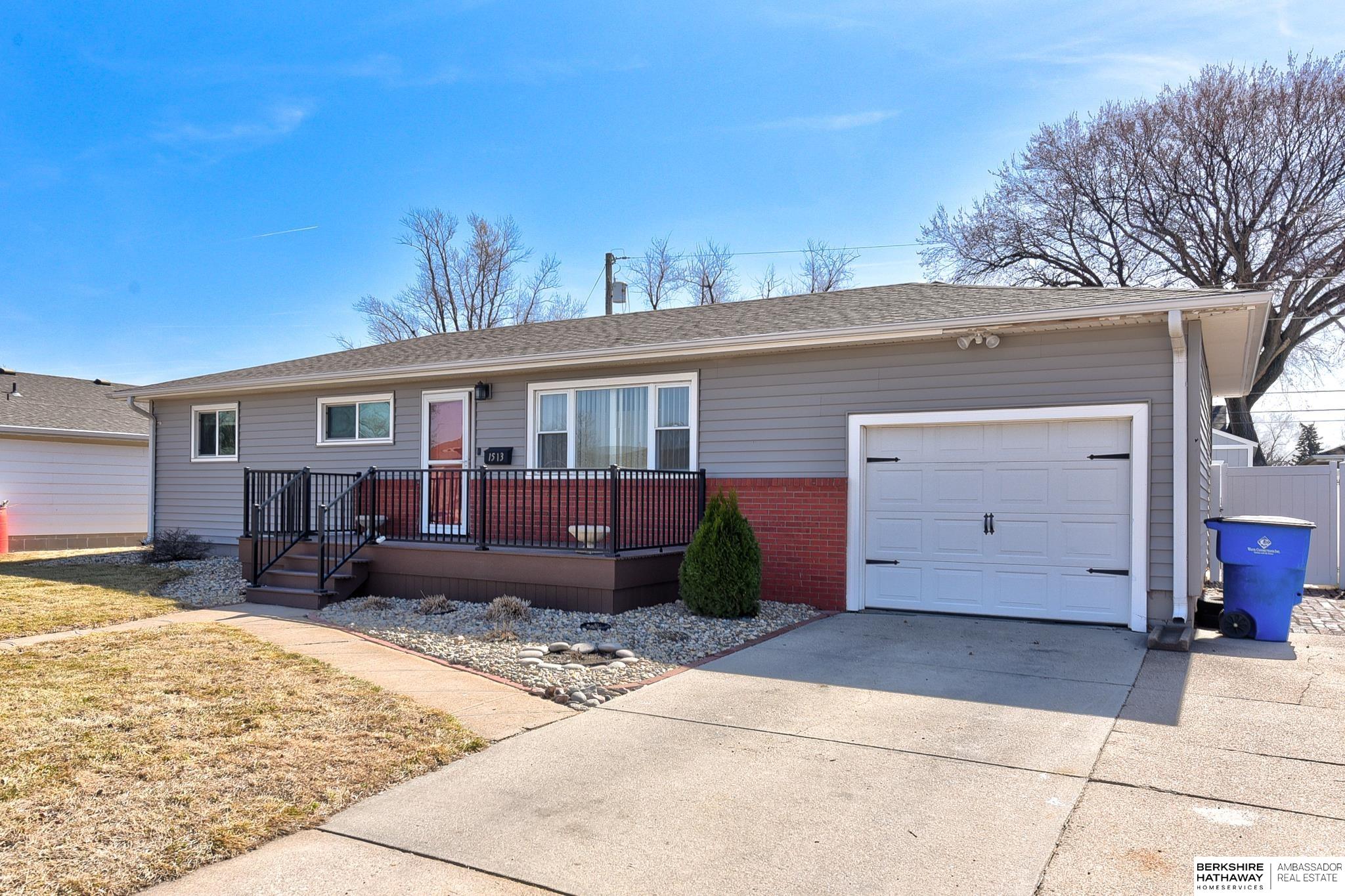 1513 Fairacres Drive, Fremont, Nebraska image 3