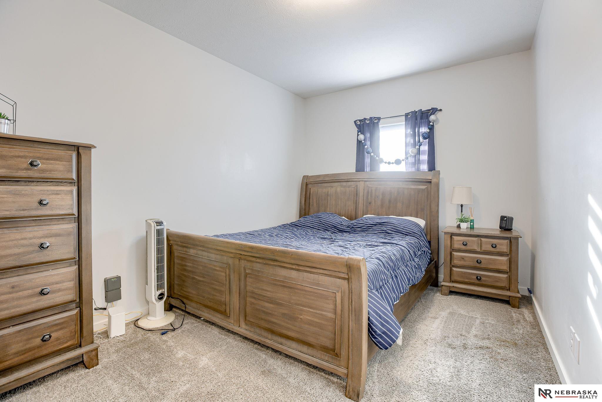 17209 Sarah Street, Bennington, Nebraska image 32