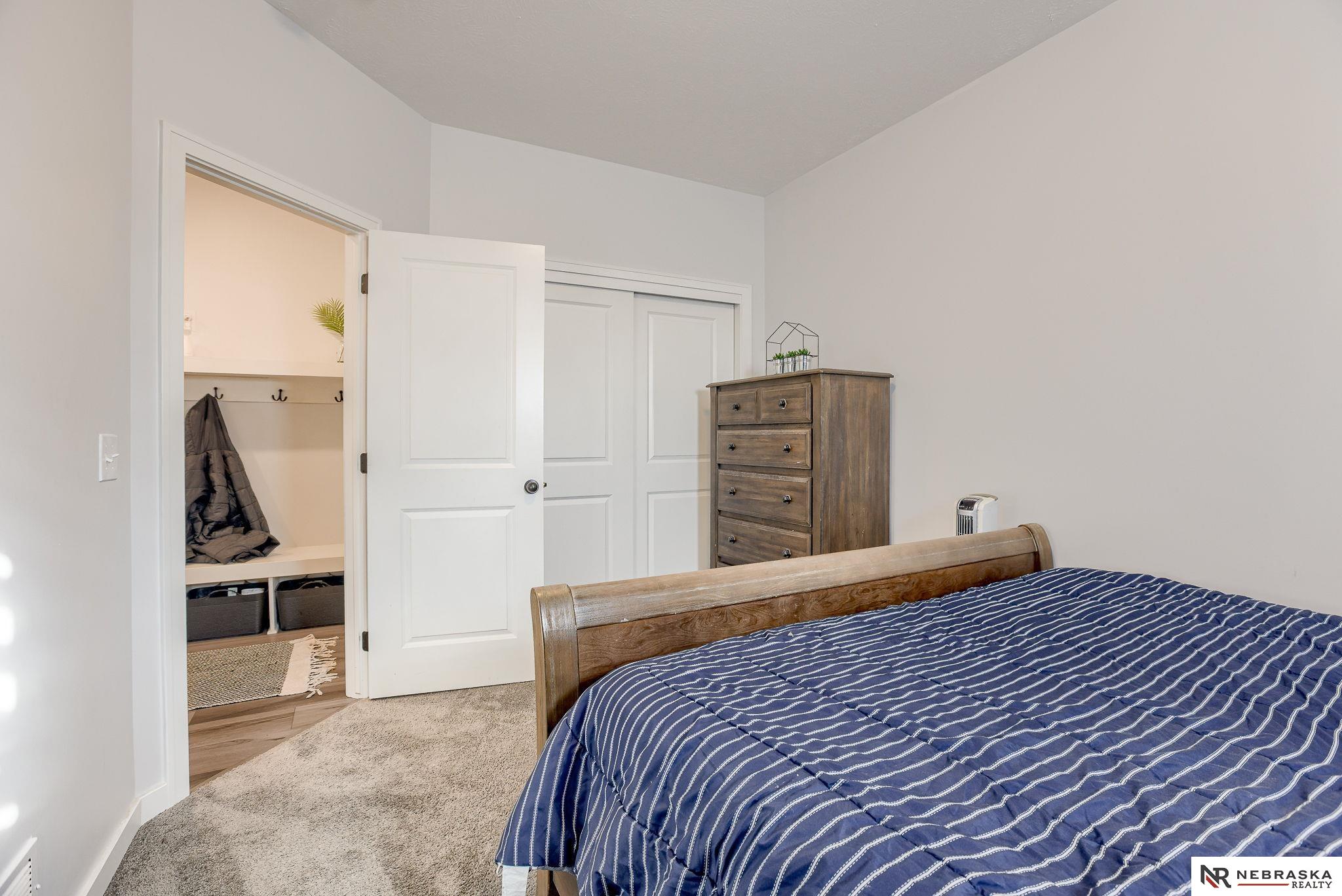 17209 Sarah Street, Bennington, Nebraska image 33