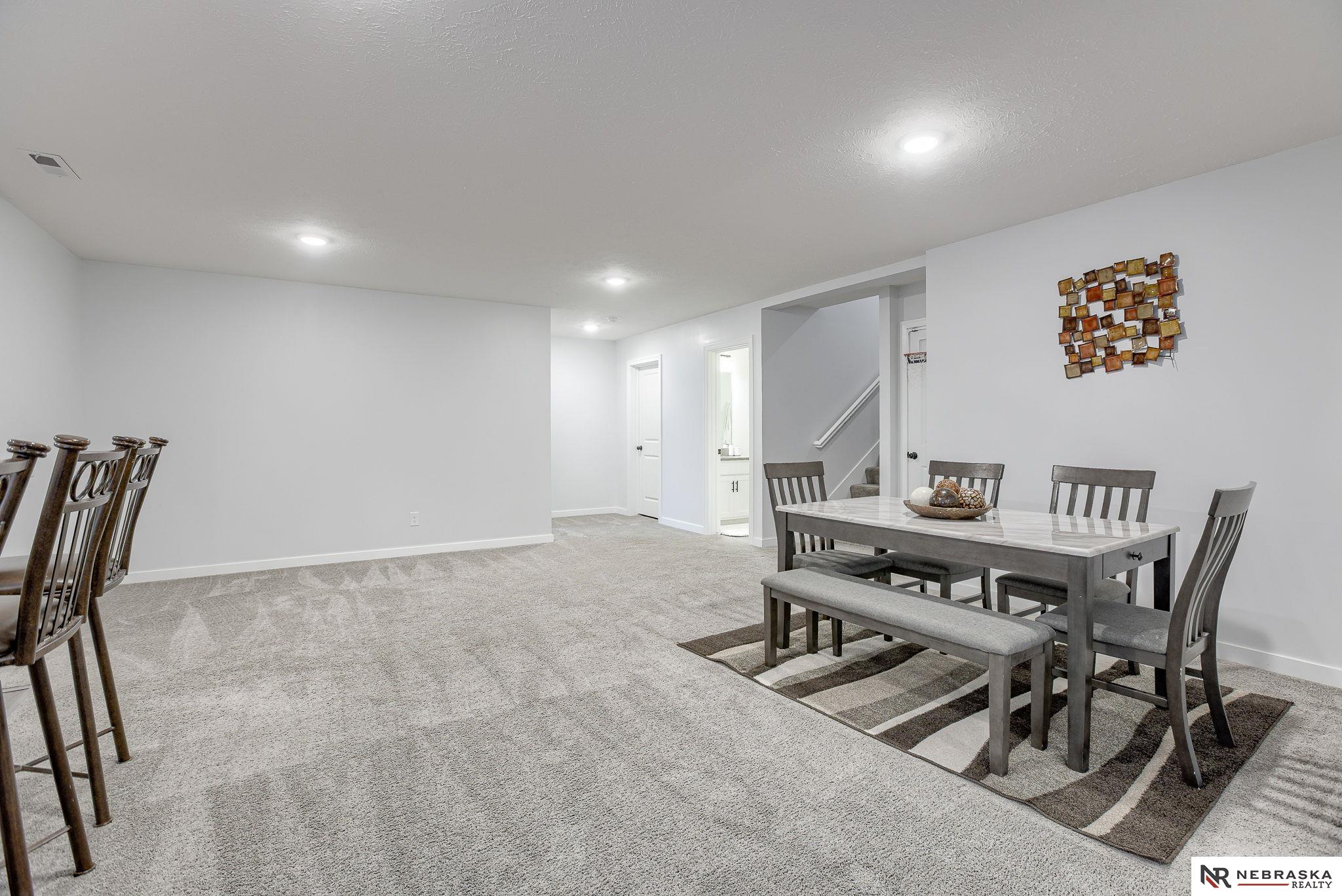 17209 Sarah Street, Bennington, Nebraska image 37