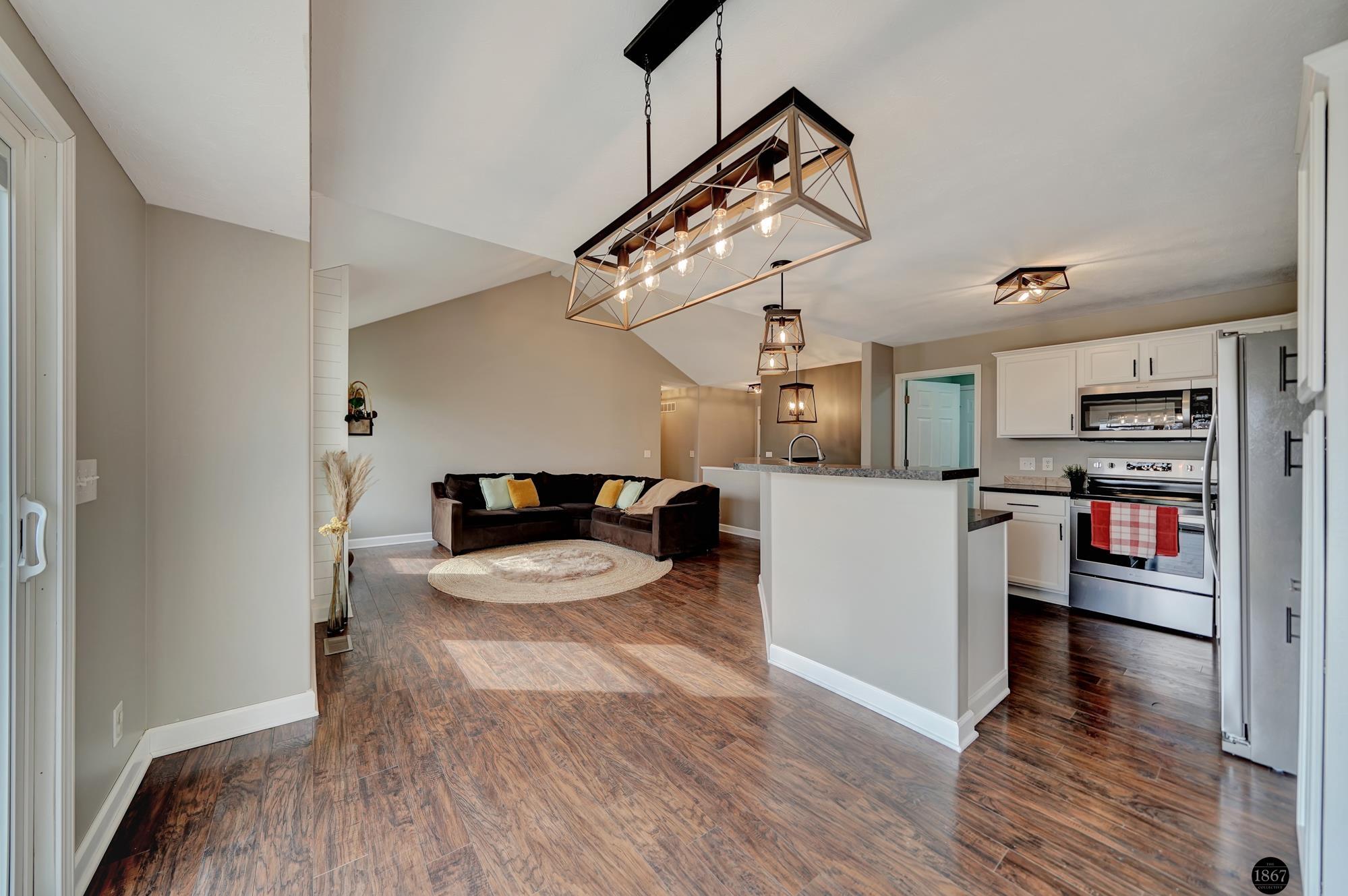 8230 S 57th