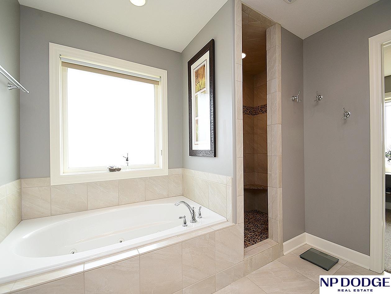 17214 Sunflower Street, Bennington, Nebraska image 28