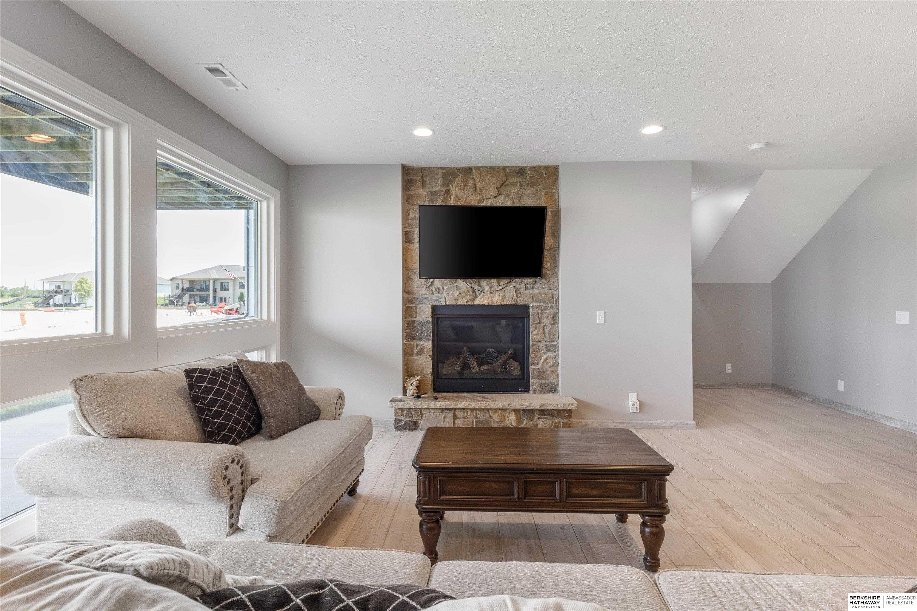 676 Legacy Pointe, Ashland, Nebraska image 24