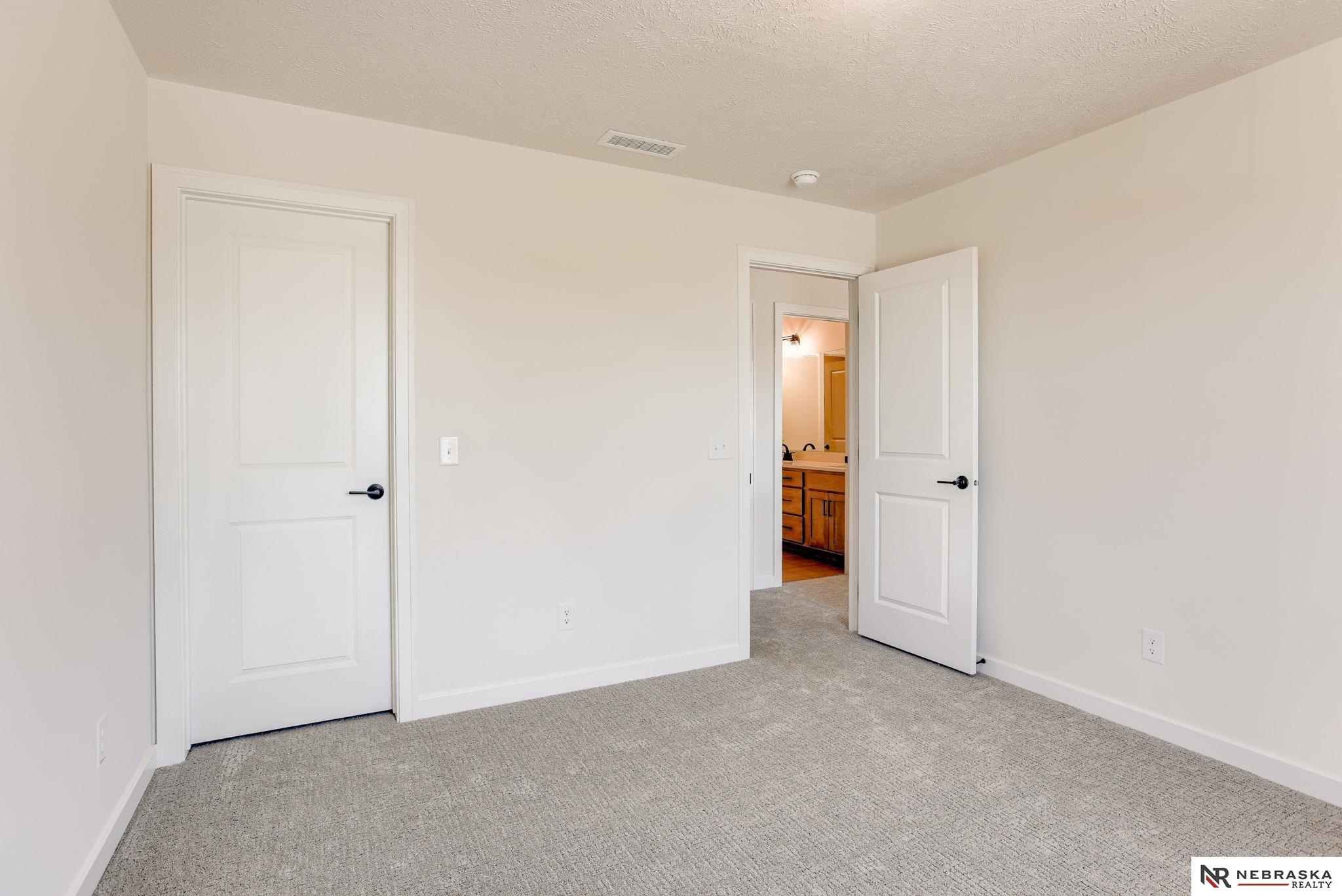 11017 N 161st Street, Bennington, Nebraska image 37
