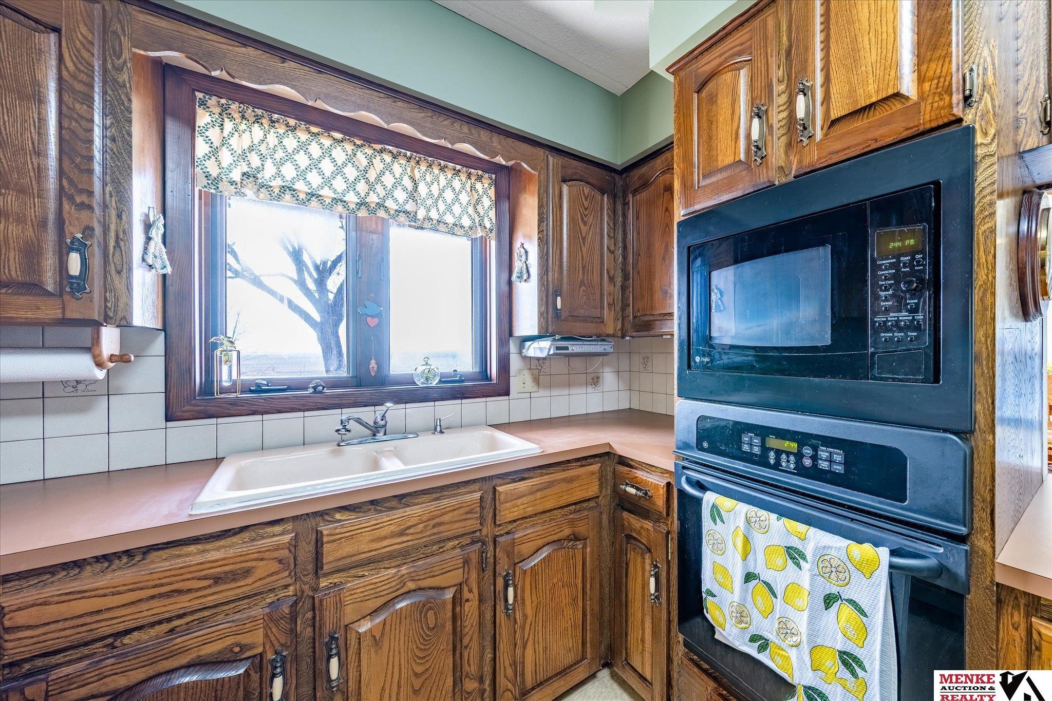 13182 Bluebird Lane, Council Bluffs, Iowa image 15