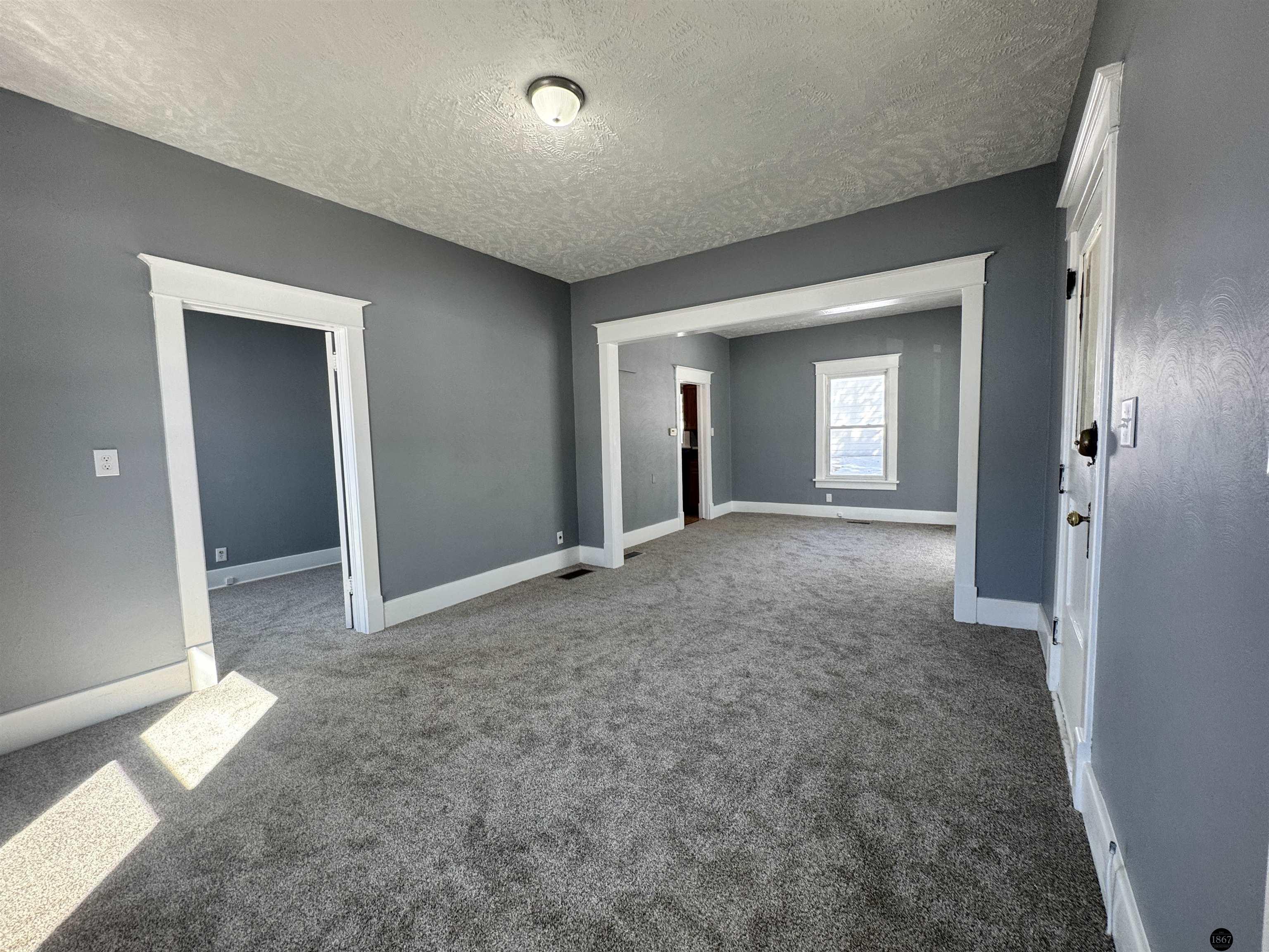 4220 Lenox