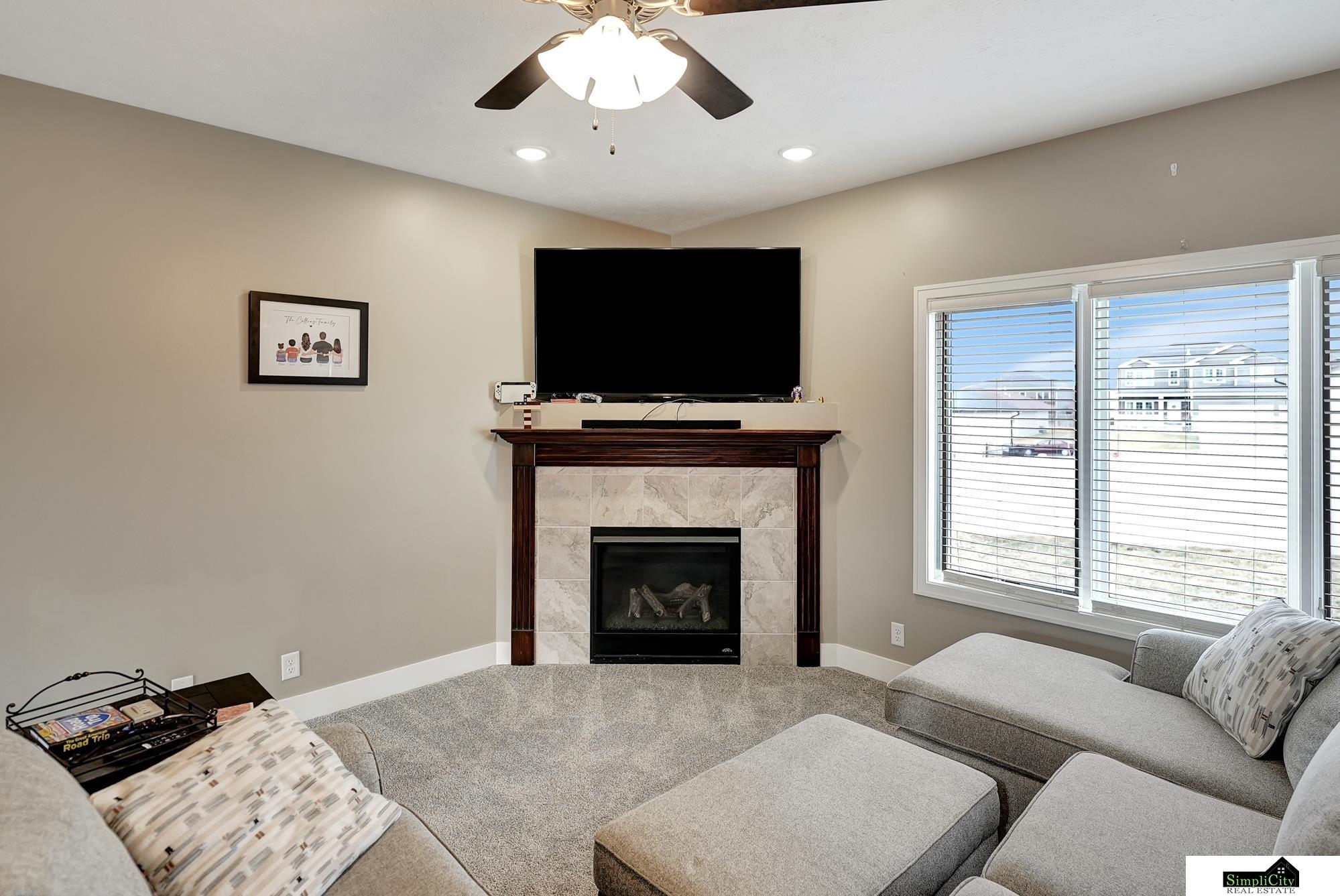 1225 Oakview Drive, Hickman, Nebraska image 7