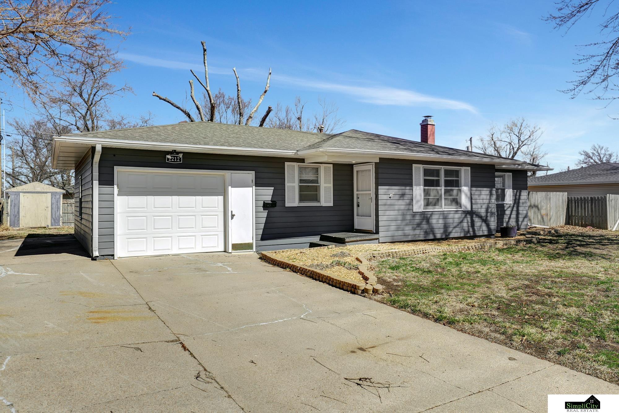 2212 Hillcrest Street, Beatrice, Nebraska image 4