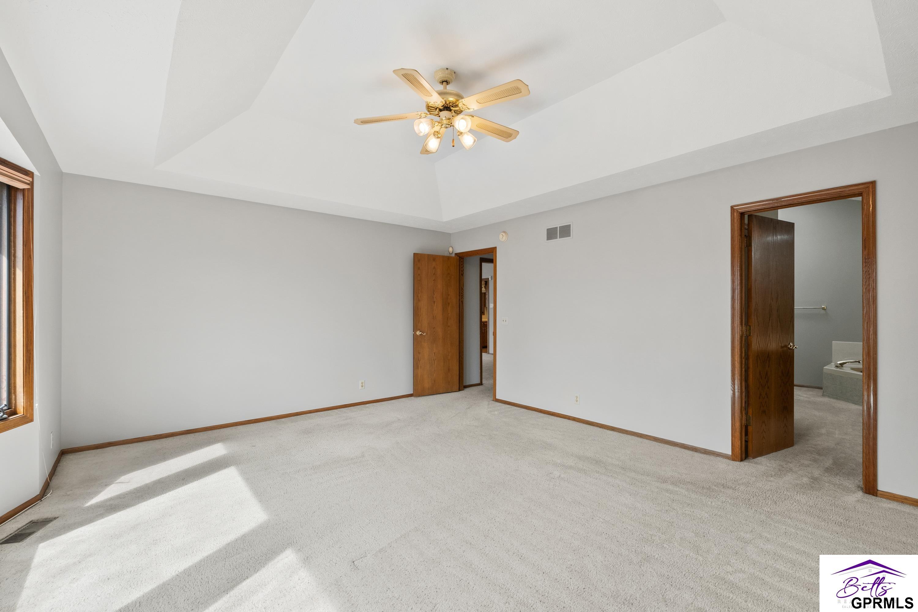 15527 Mason Circle, Omaha, Nebraska image 13