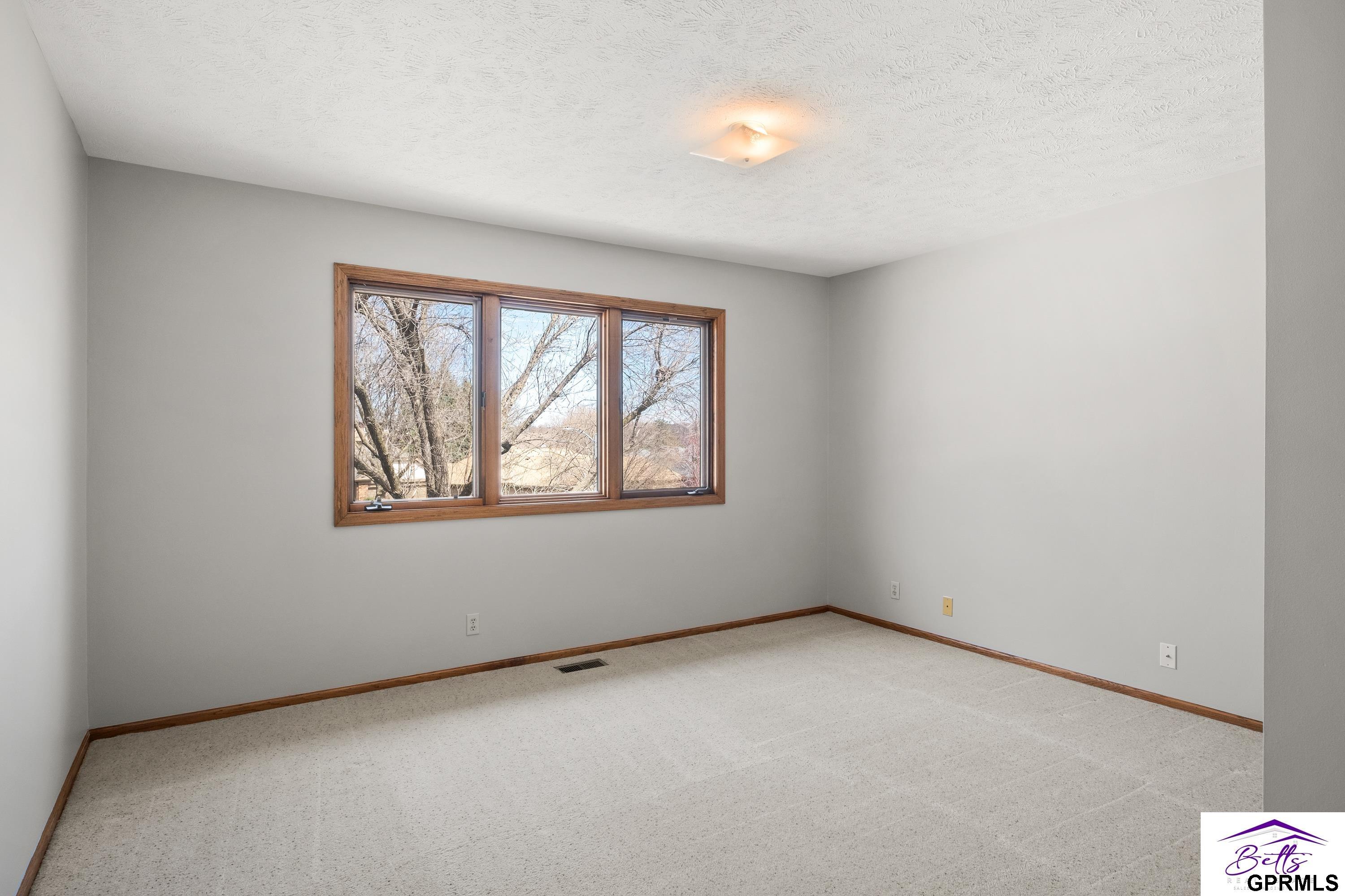 15527 Mason Circle, Omaha, Nebraska image 22