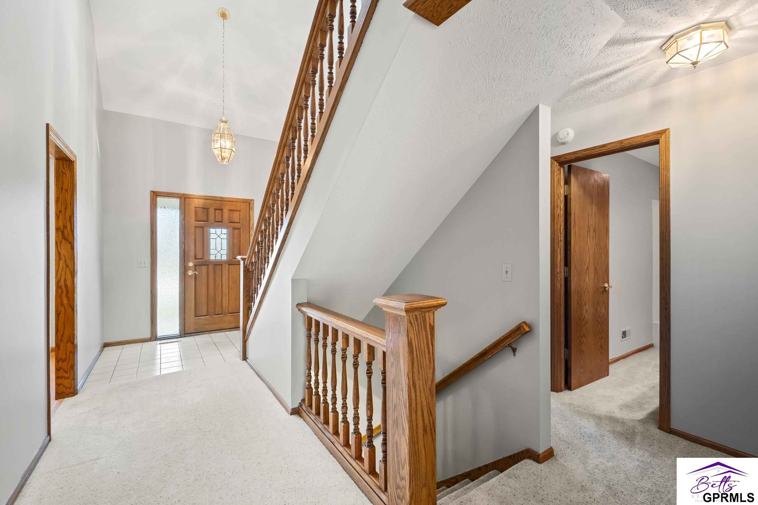 15527 Mason Circle, Omaha, Nebraska image 4