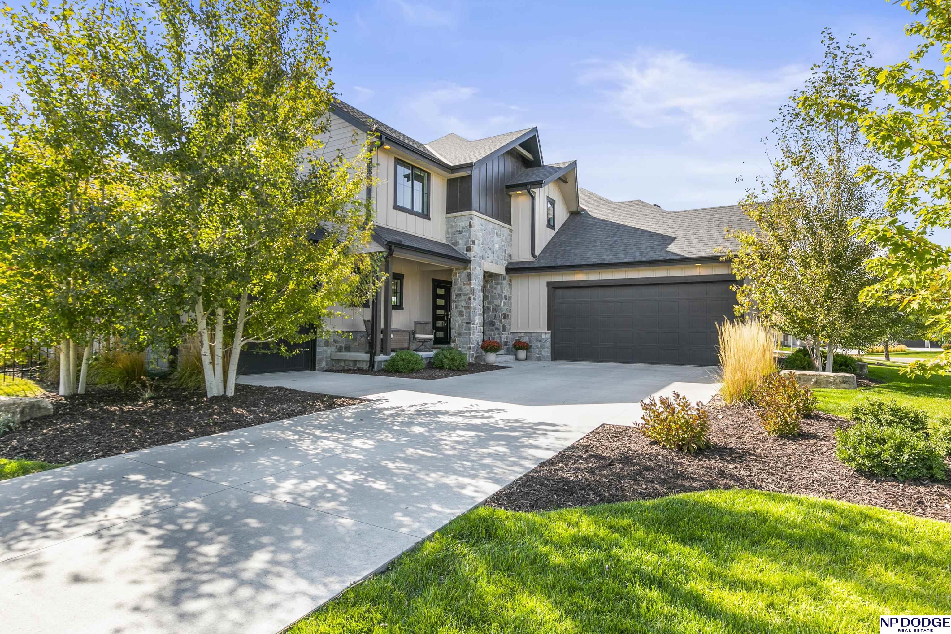 2303 S 220th Avenue, Omaha, Nebraska image 2