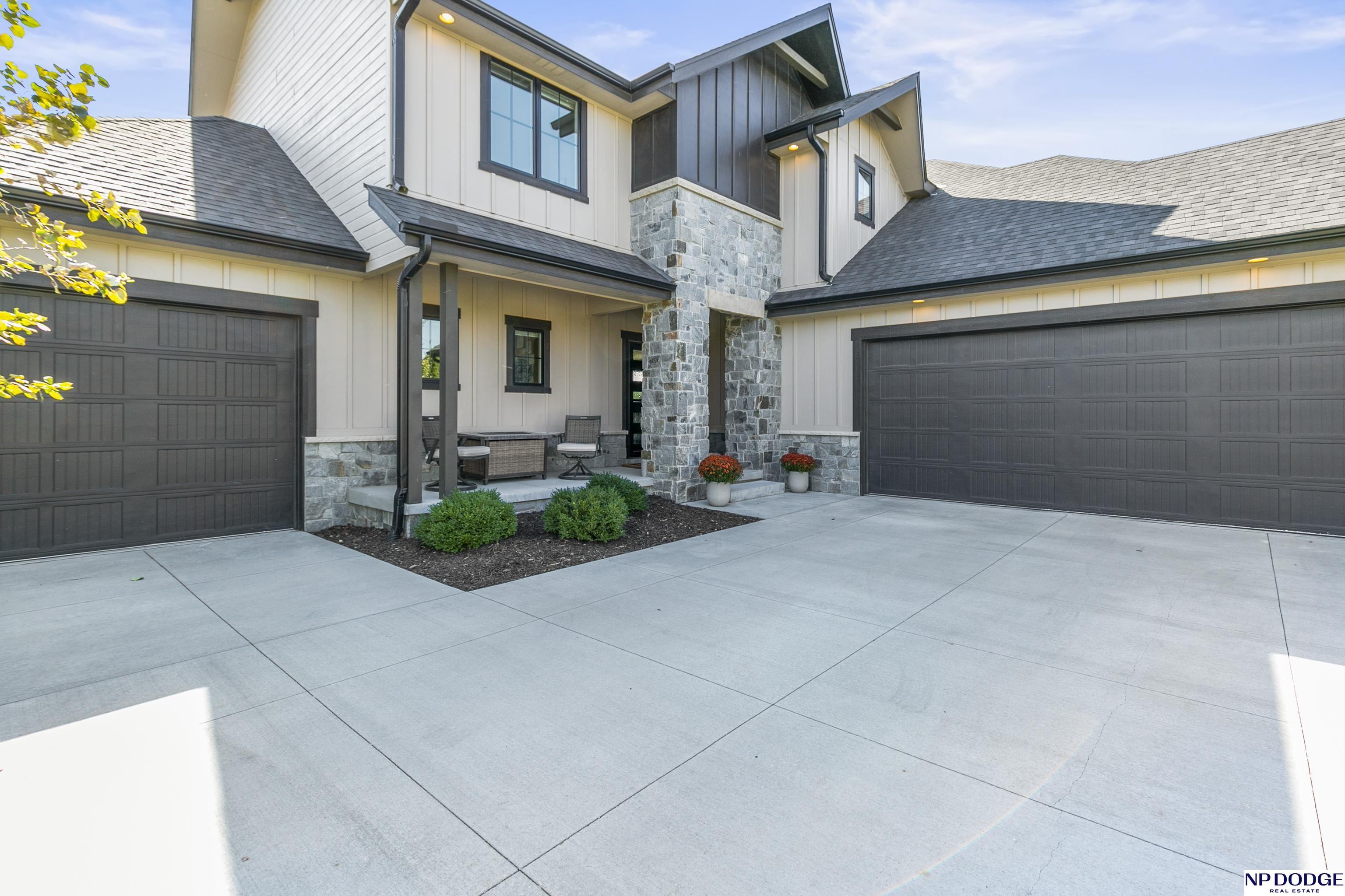 2303 S 220th Avenue, Omaha, Nebraska image 3