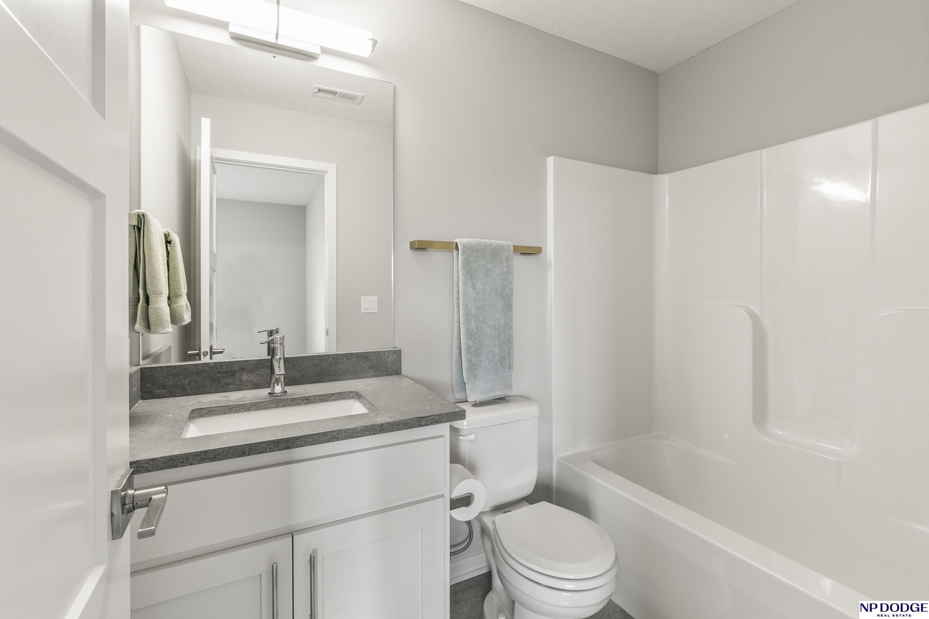 2303 S 220th Avenue, Omaha, Nebraska image 33