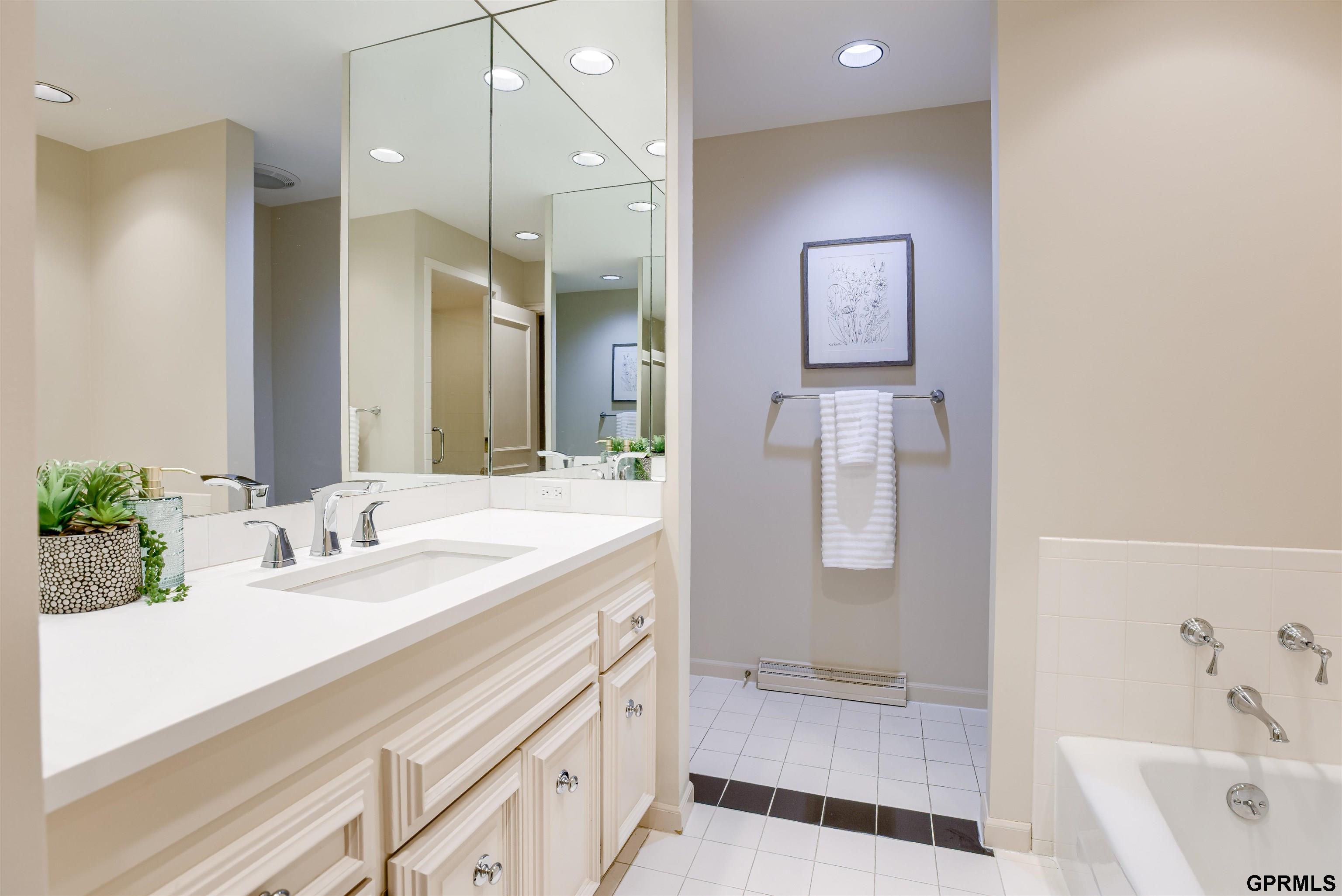 8903 Douglas Court, Omaha, Nebraska image 21