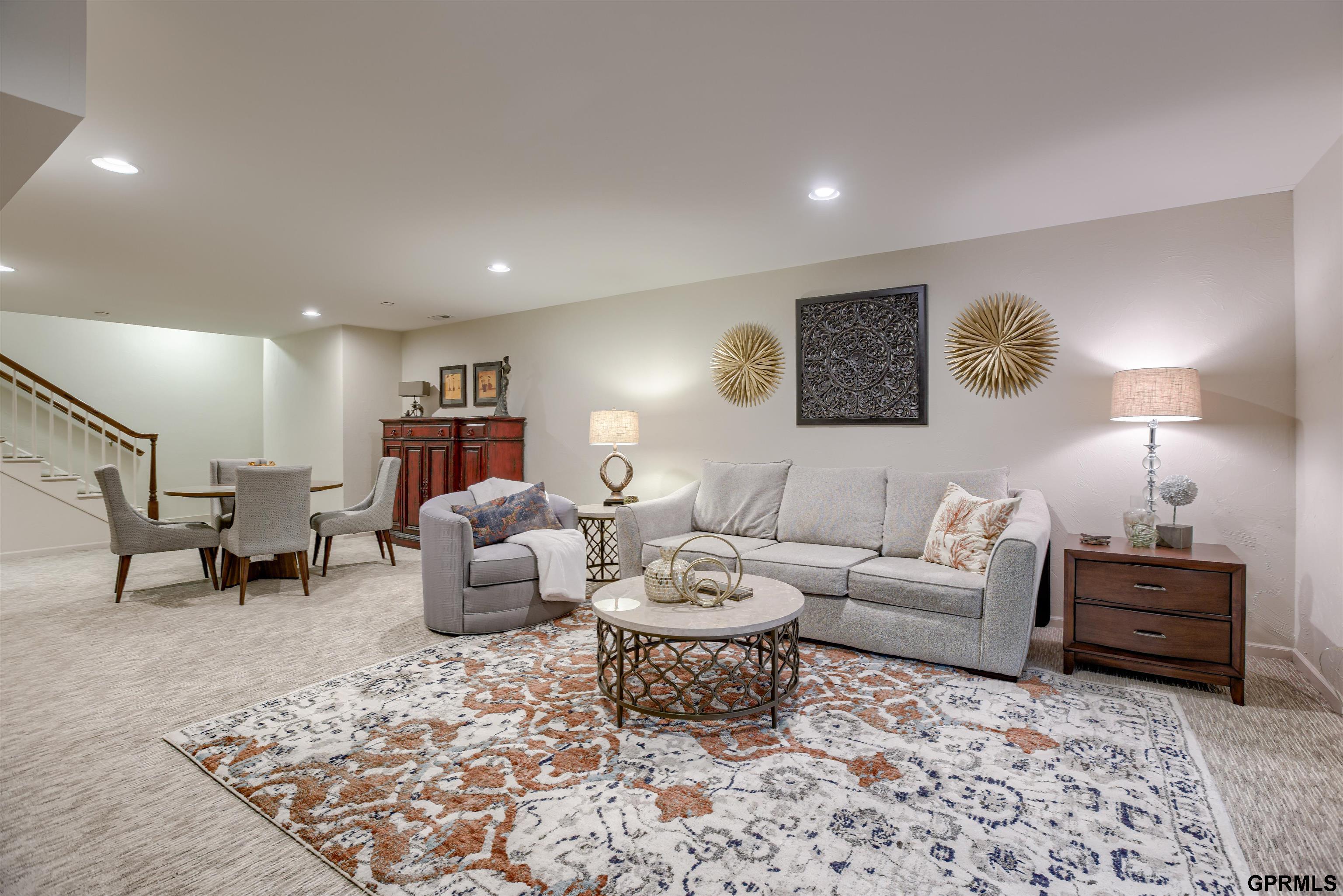 8903 Douglas Court, Omaha, Nebraska image 25