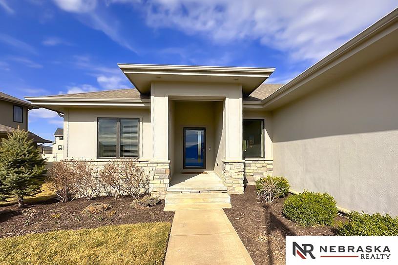 6711 S 209th Street, Omaha, Nebraska image 3