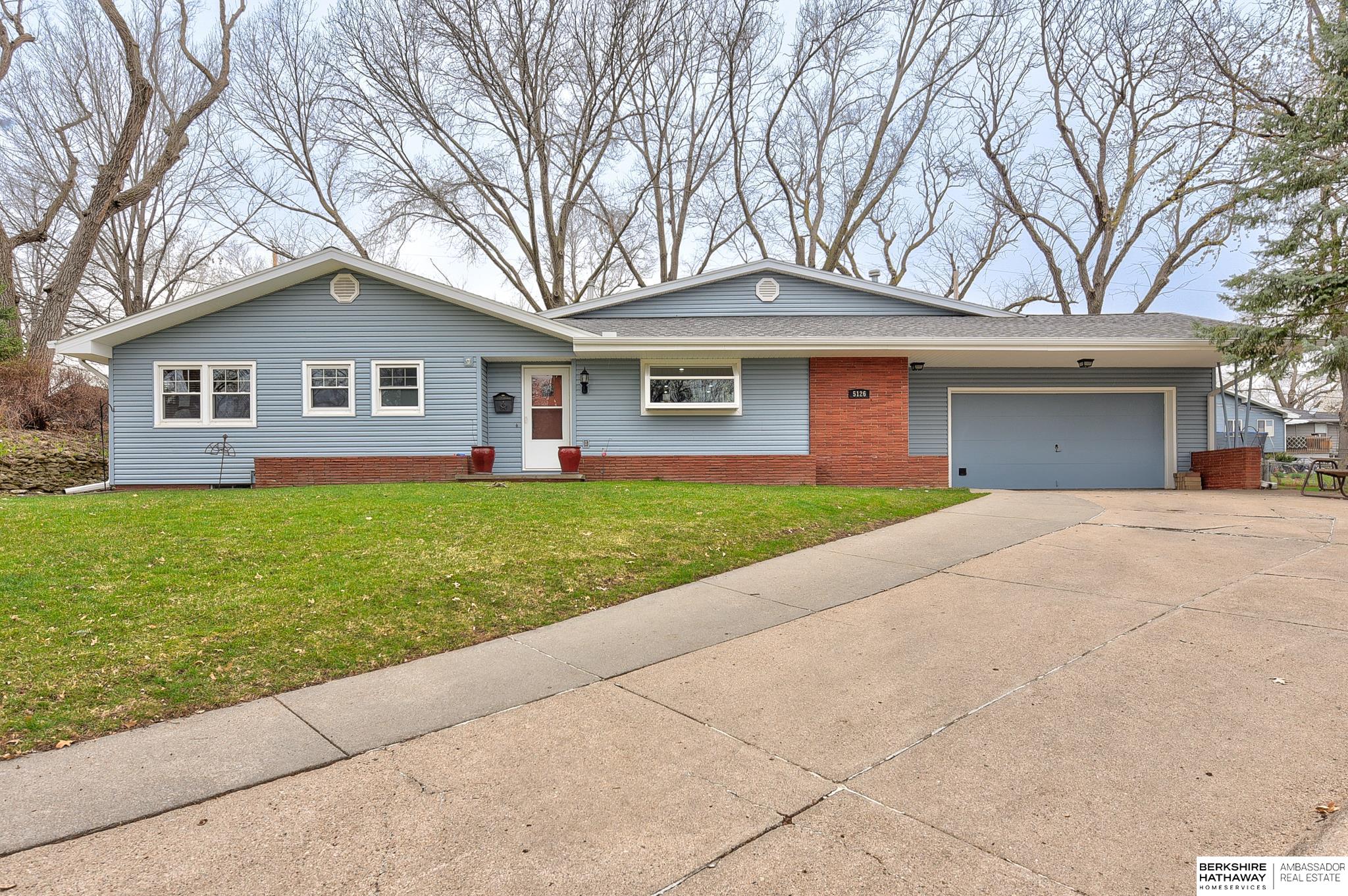 5126 S 81st Street, Ralston