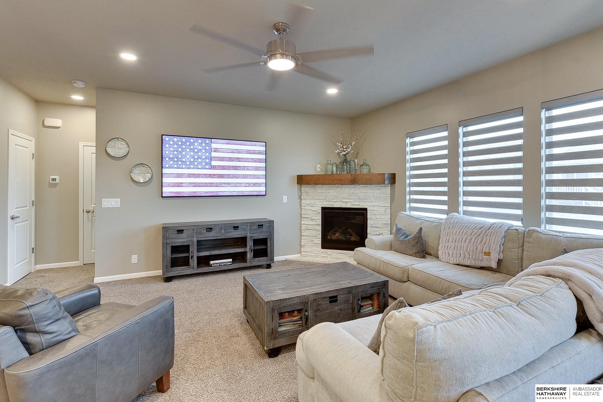 14566 Potter Circle, Bennington, Nebraska image 17