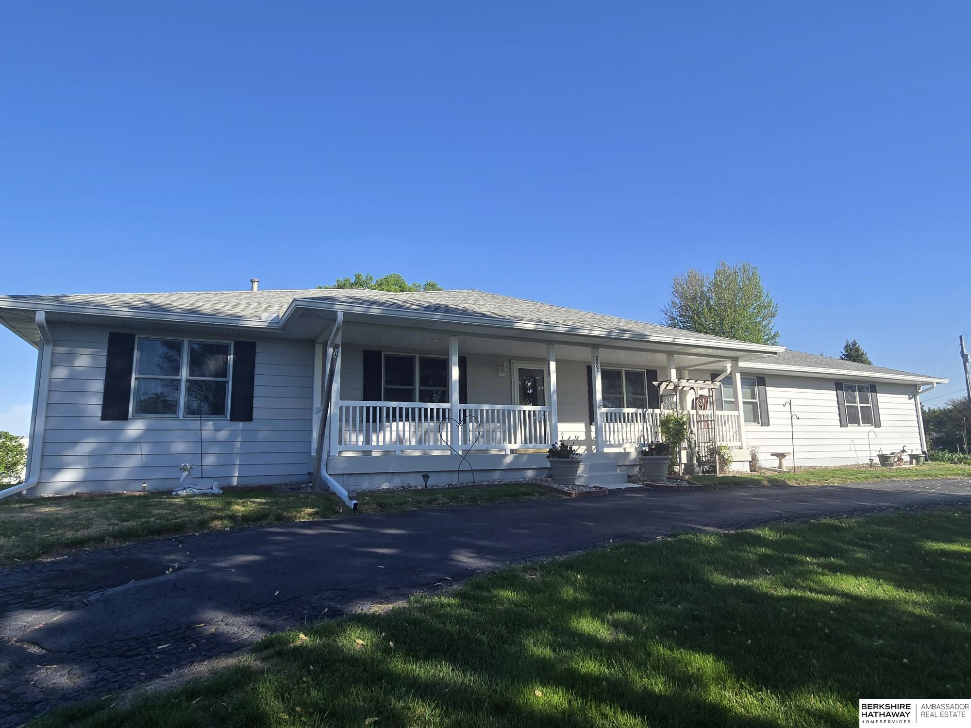 2205 Hidden Canyon Road, Plattsmouth, Nebraska image 2